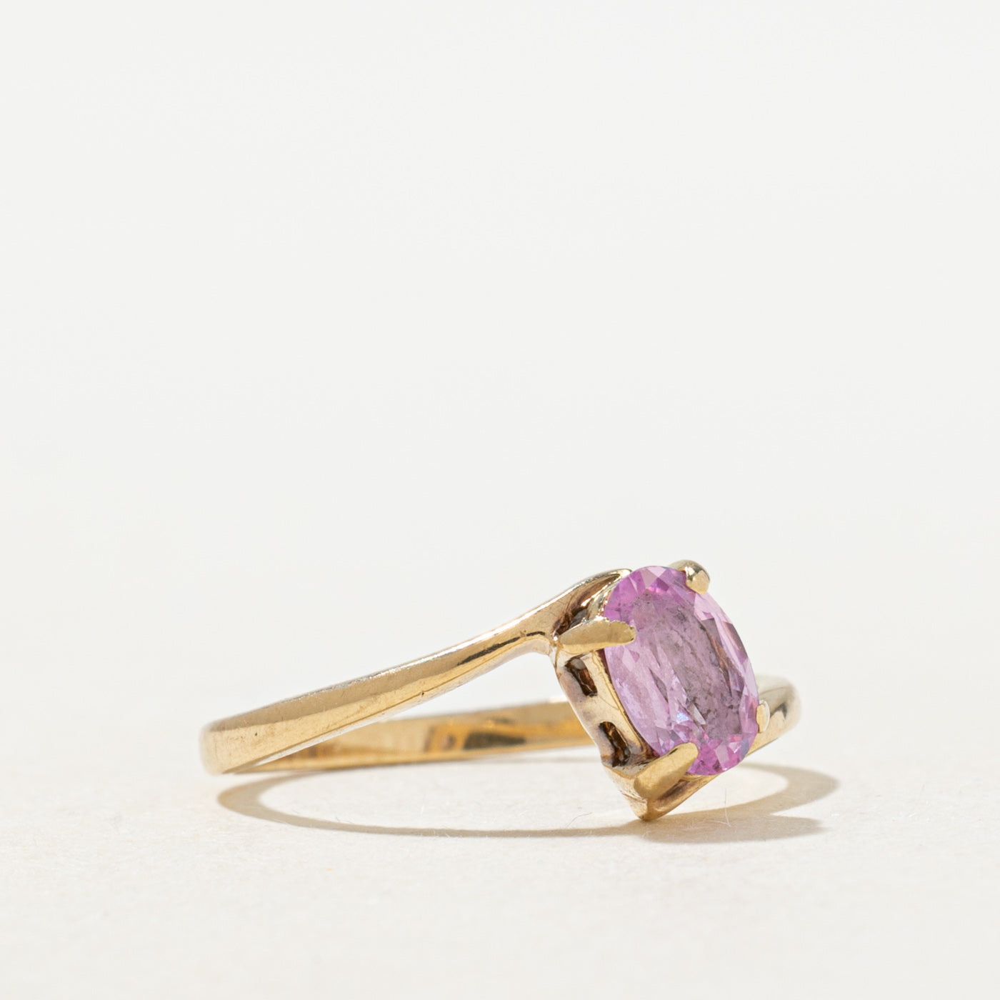 Synthetic Sapphire Bypass Ring | SZ 4.0 |