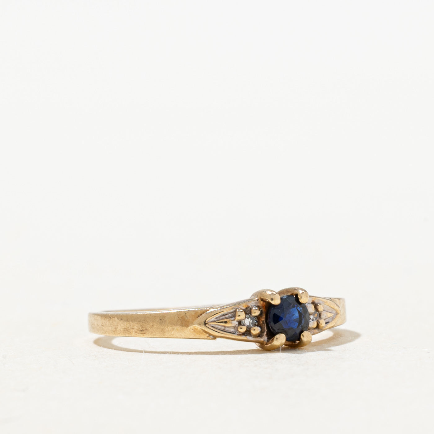Oval Cut Sapphire & Diamond Ring | SZ 3.0 |