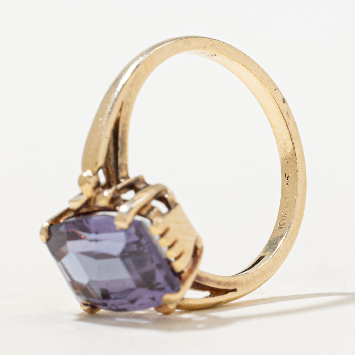 Cushion Cut Synthetic Sapphire Ring | SZ 6.0 |