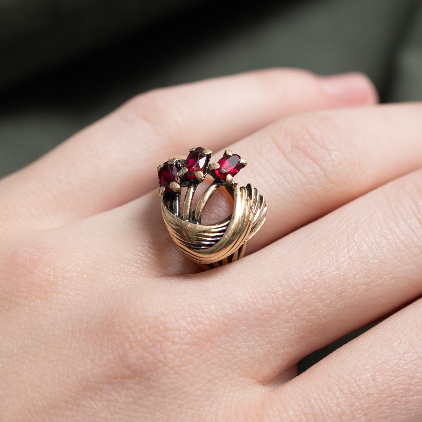 Synthetic Ruby Abstract Cocktail Ring | SZ 5.5 |