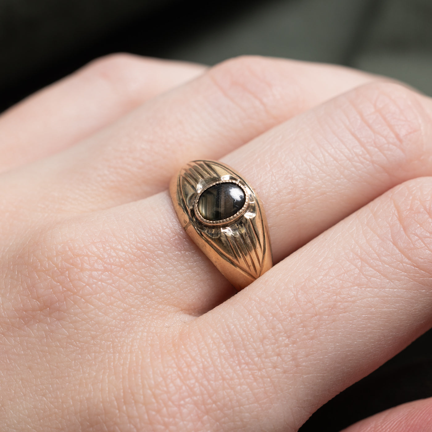 Bezel Set Black Sapphire Eye Ring | 0.7ct | SZ 7.5 |