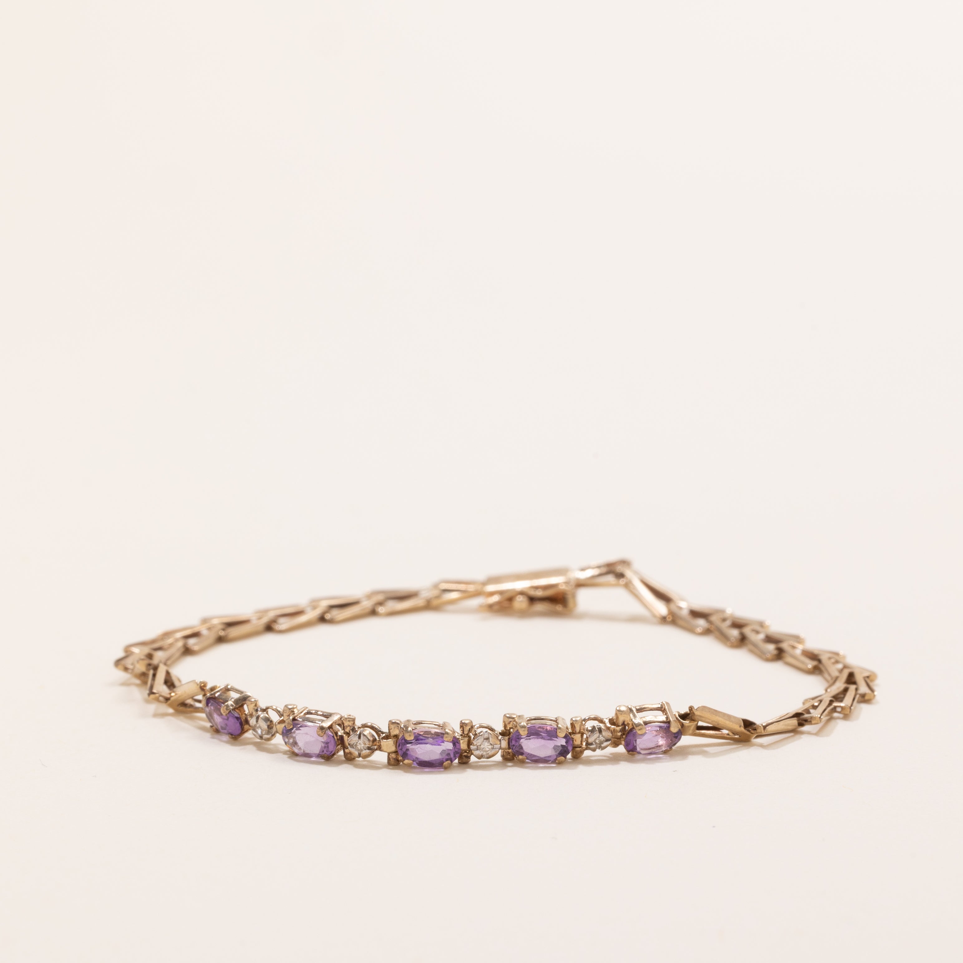 Amethyst & Diamond Gemstone Bracelet | 0.85ctw, 0.04ctw | 7" |