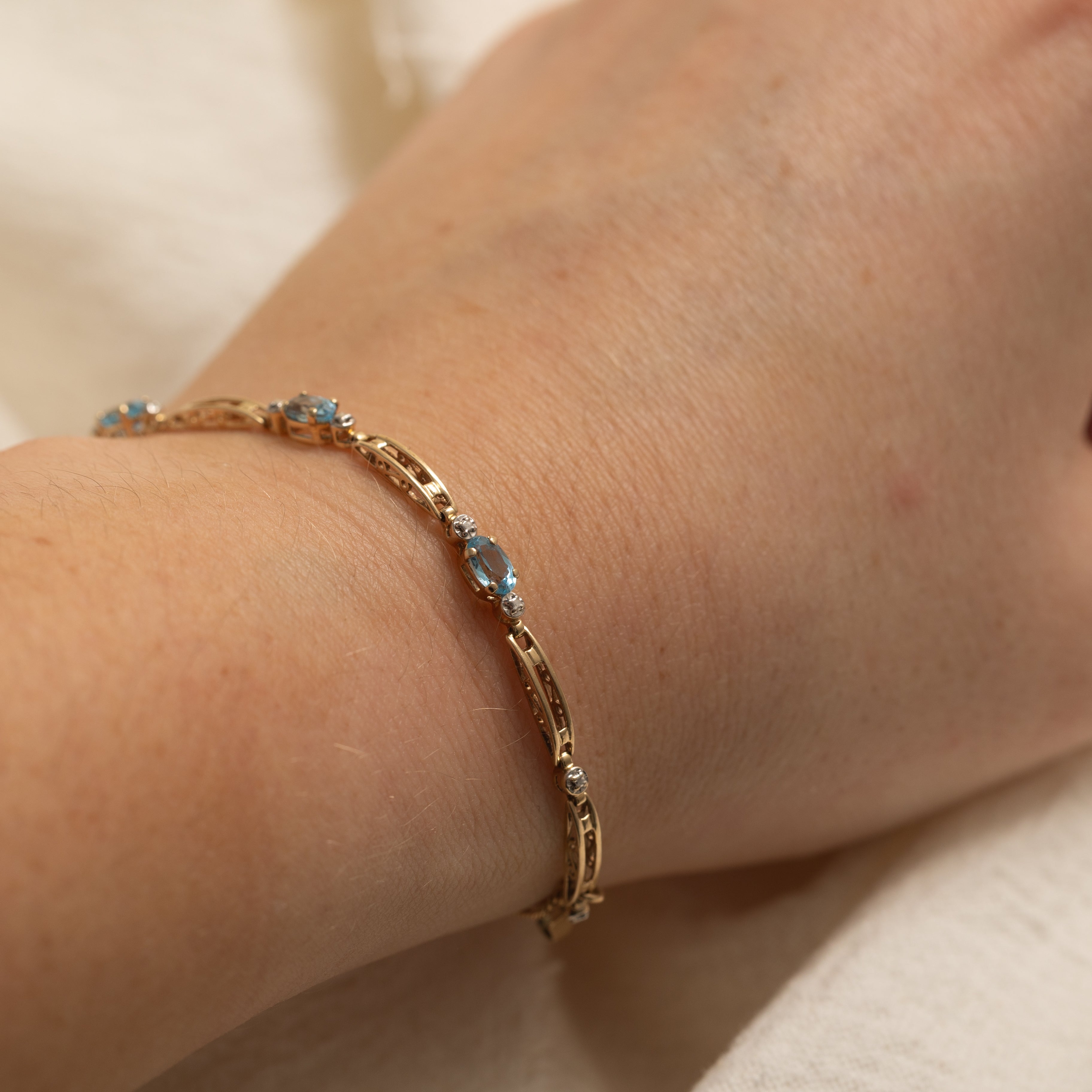 Blue Topaz & Diamond Gemstone Bracelet | 1.0ctw, 0.01ctw | 7" |