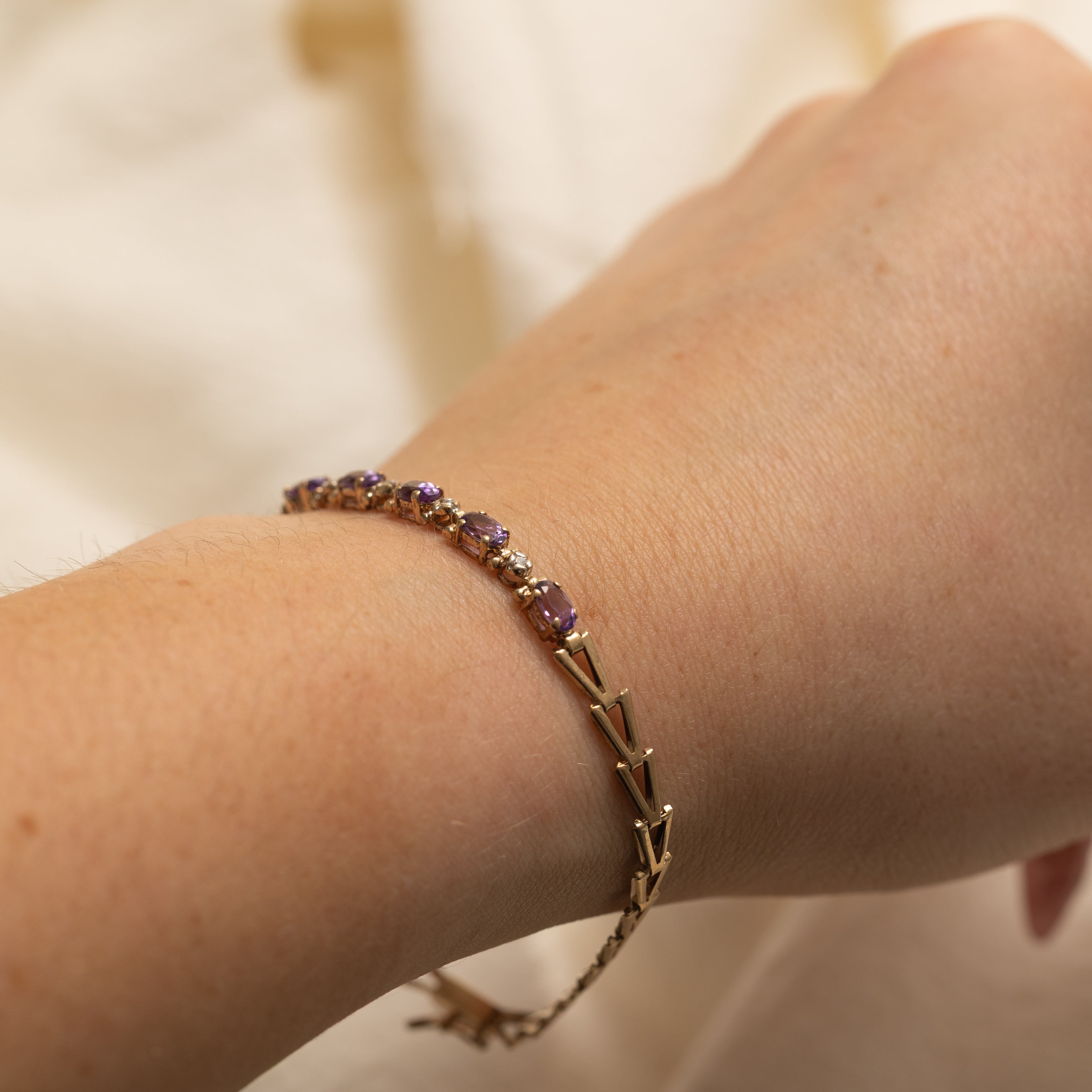 Amethyst & Diamond Gemstone Bracelet | 0.85ctw, 0.04ctw | 7" |