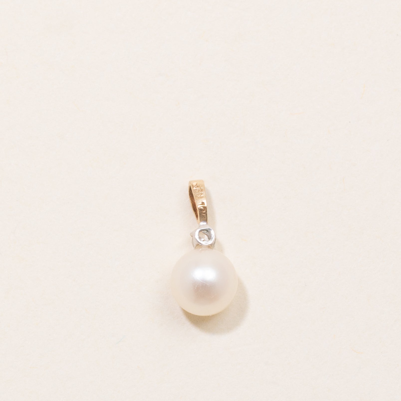 Pearl & Diamond Pendant | 0.03ct |