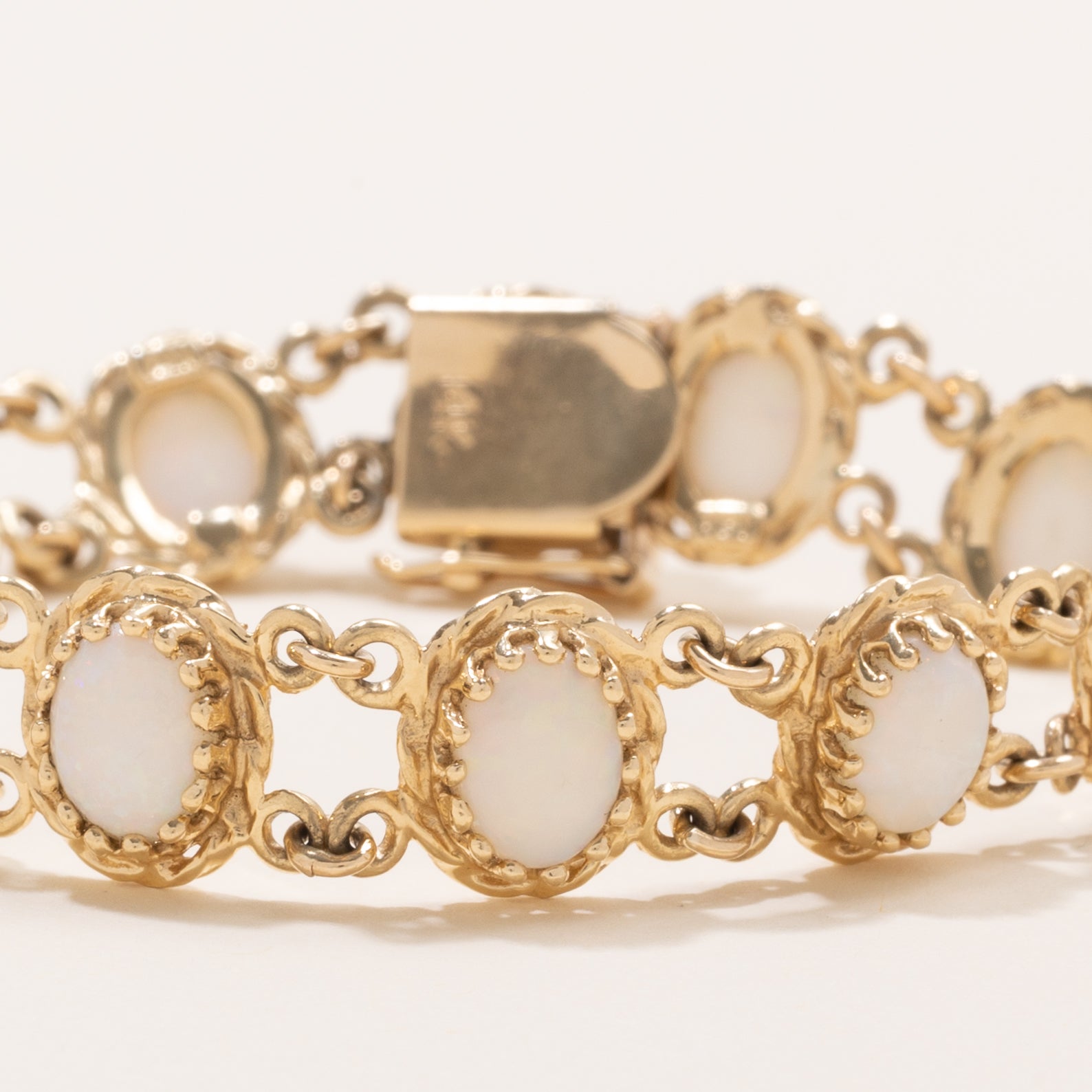 Cabochon Opal Gemstone Bracelet | 8.5ctw | 7.25" |