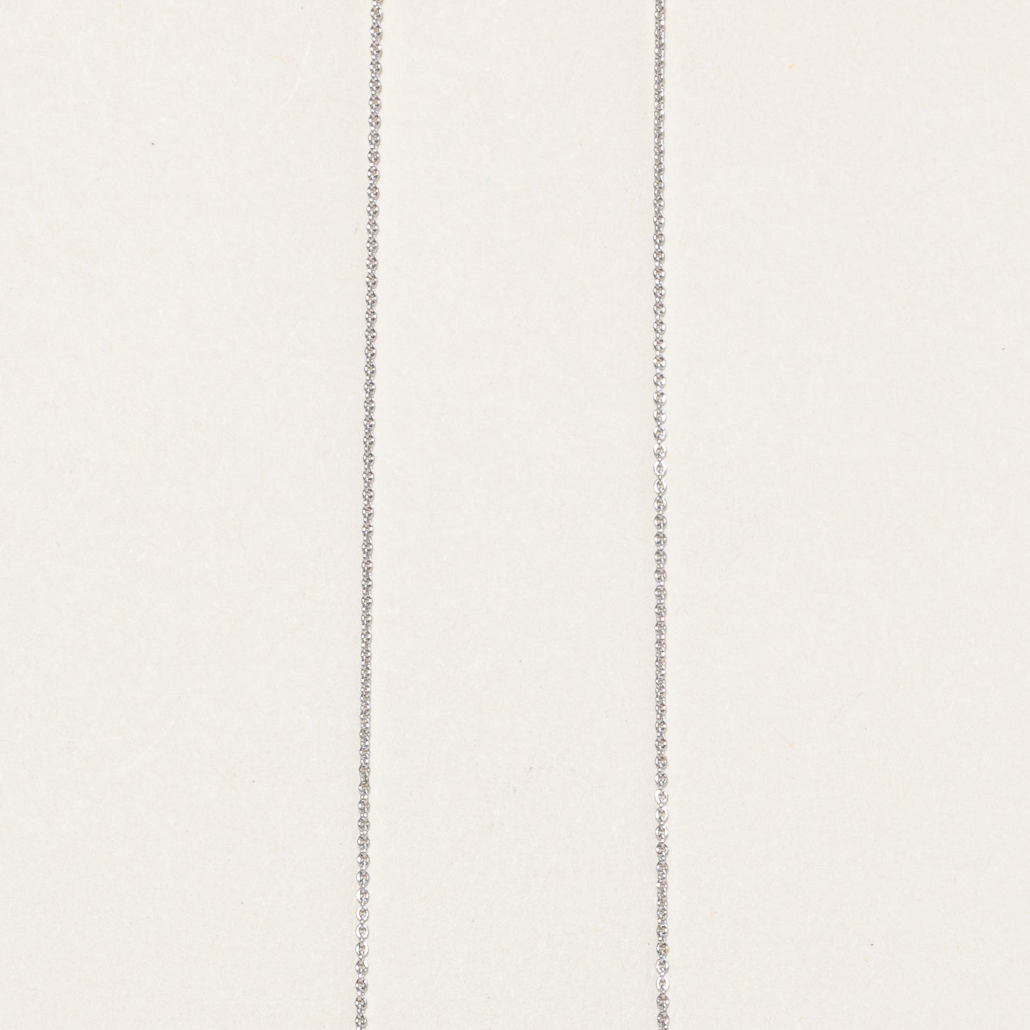 Collier pendentif en grille arc-en-ciel saphir et diamants | 1,0 ct, 0,05 ct | 45,7 cm |