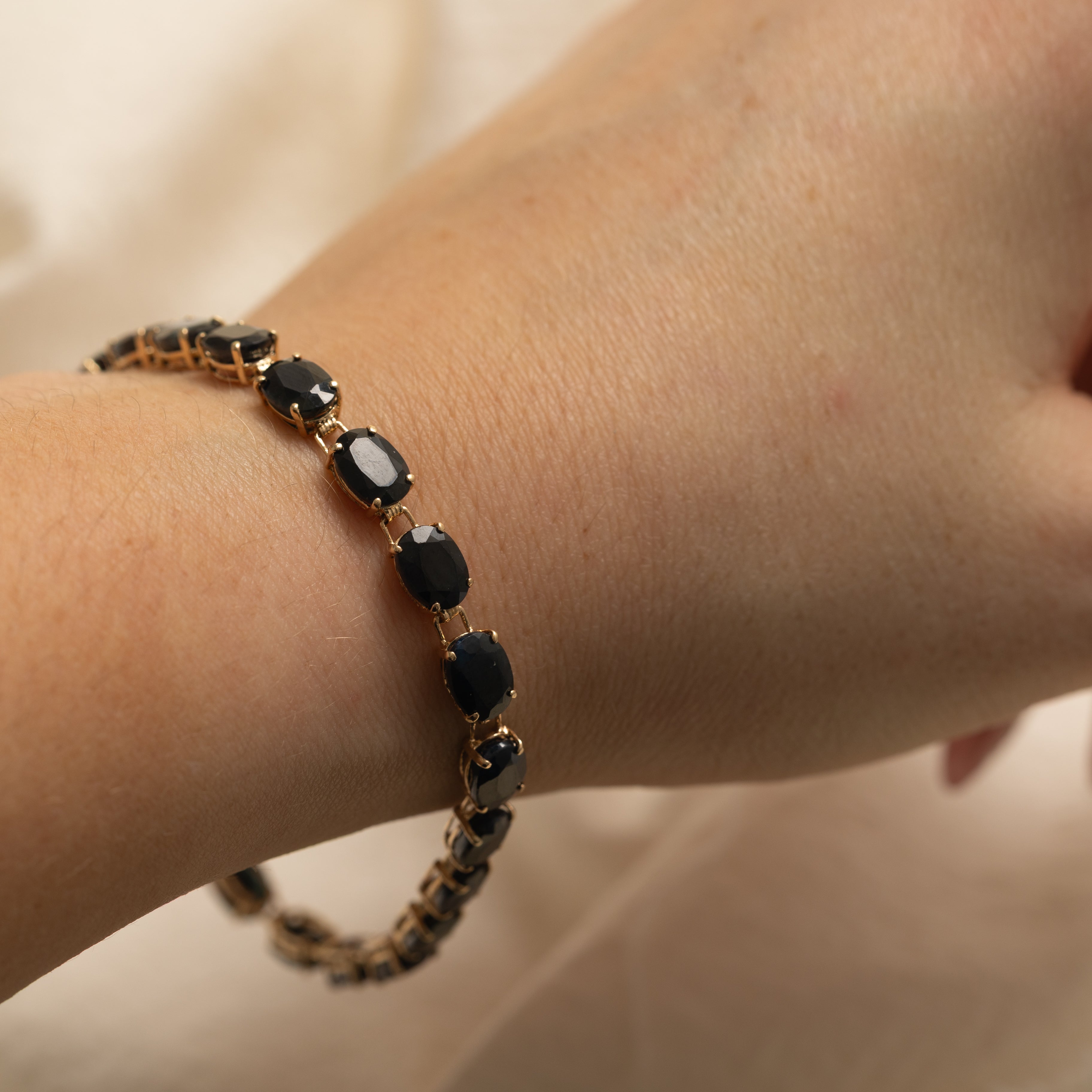 Oval Cut Sapphire Gemstone Bracelet | 20.0ctw | 7.25" |