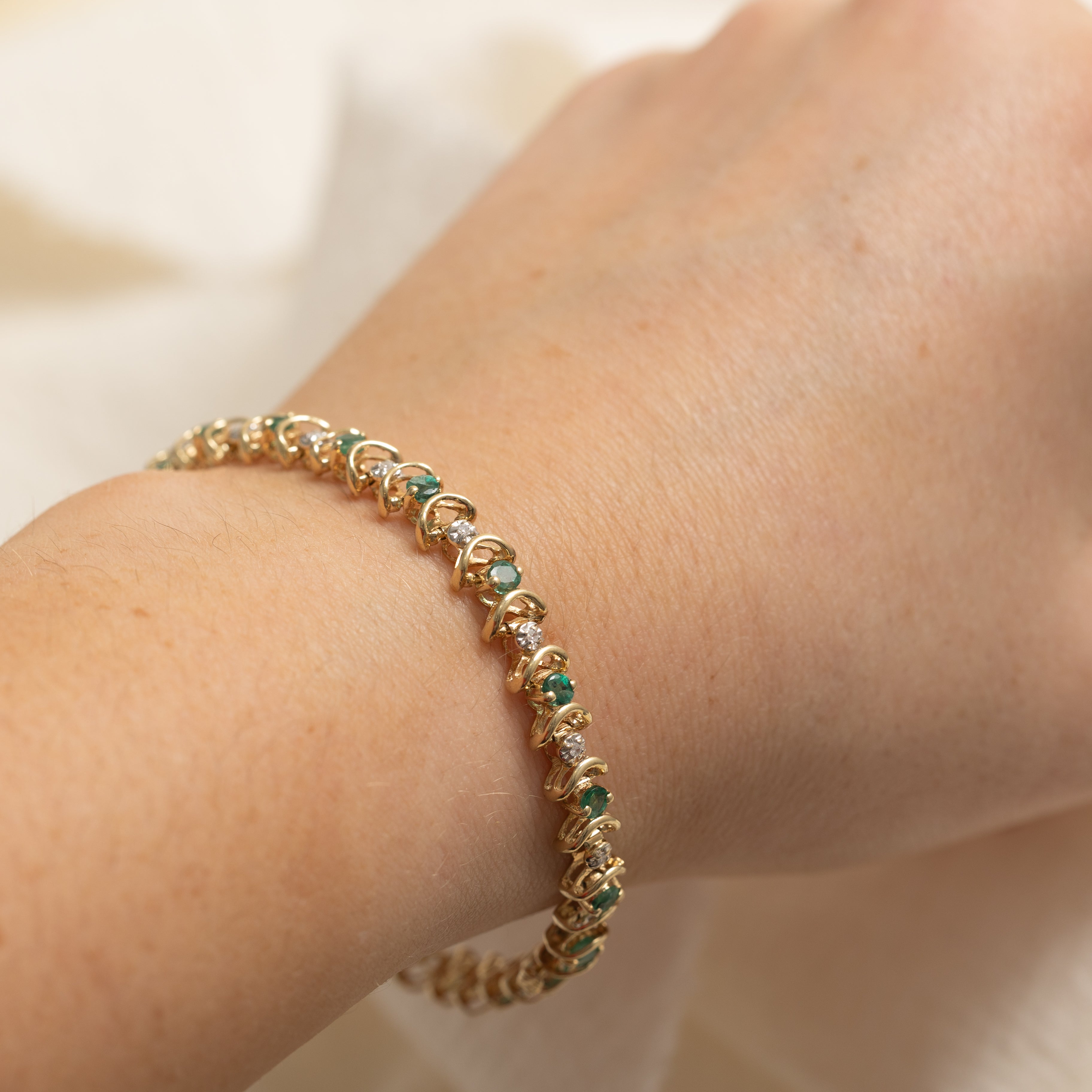 Emerald & Diamond Gemstone Bracelet | 1.25ctw, 0.09ctw | 7" |
