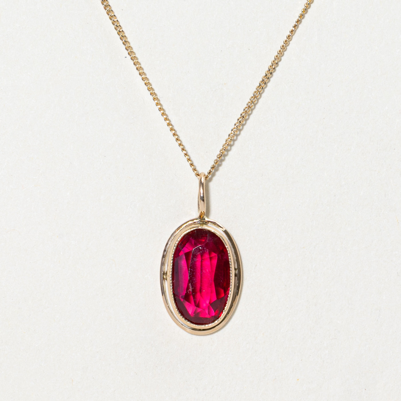 Collier pendentif rubis synthétique serti clos | 2,63 ct | 53 cm