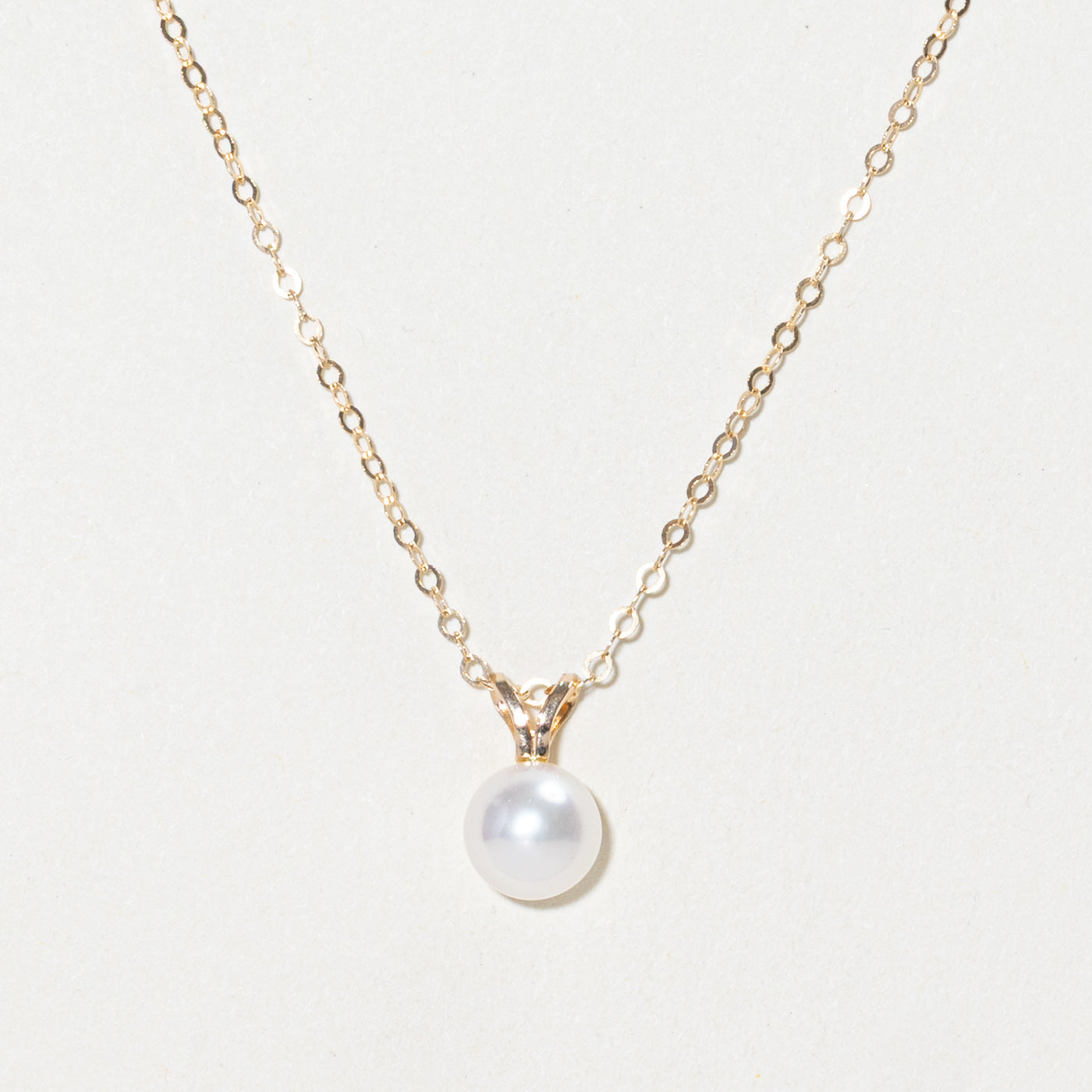 Solitaire Pearl Pendant Necklace | 18"