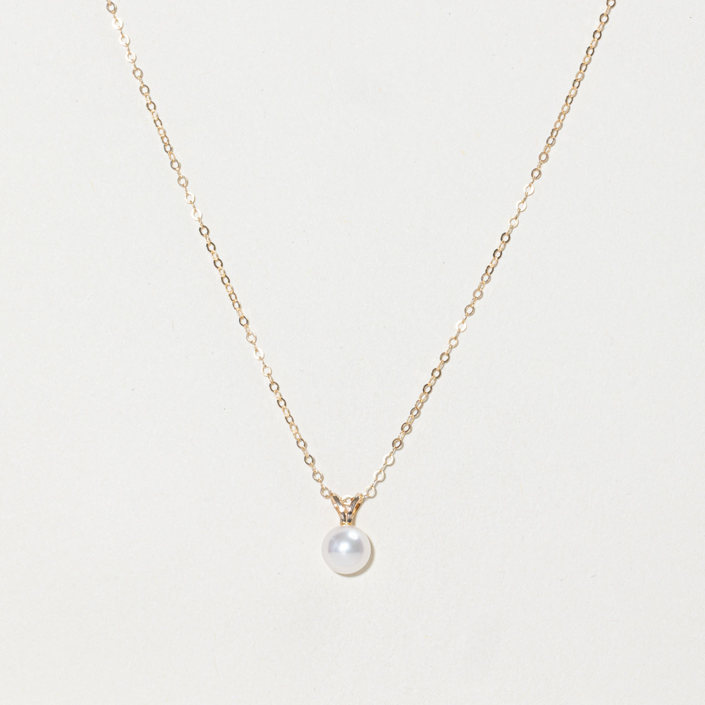 Solitaire Pearl Pendant Necklace | 18"