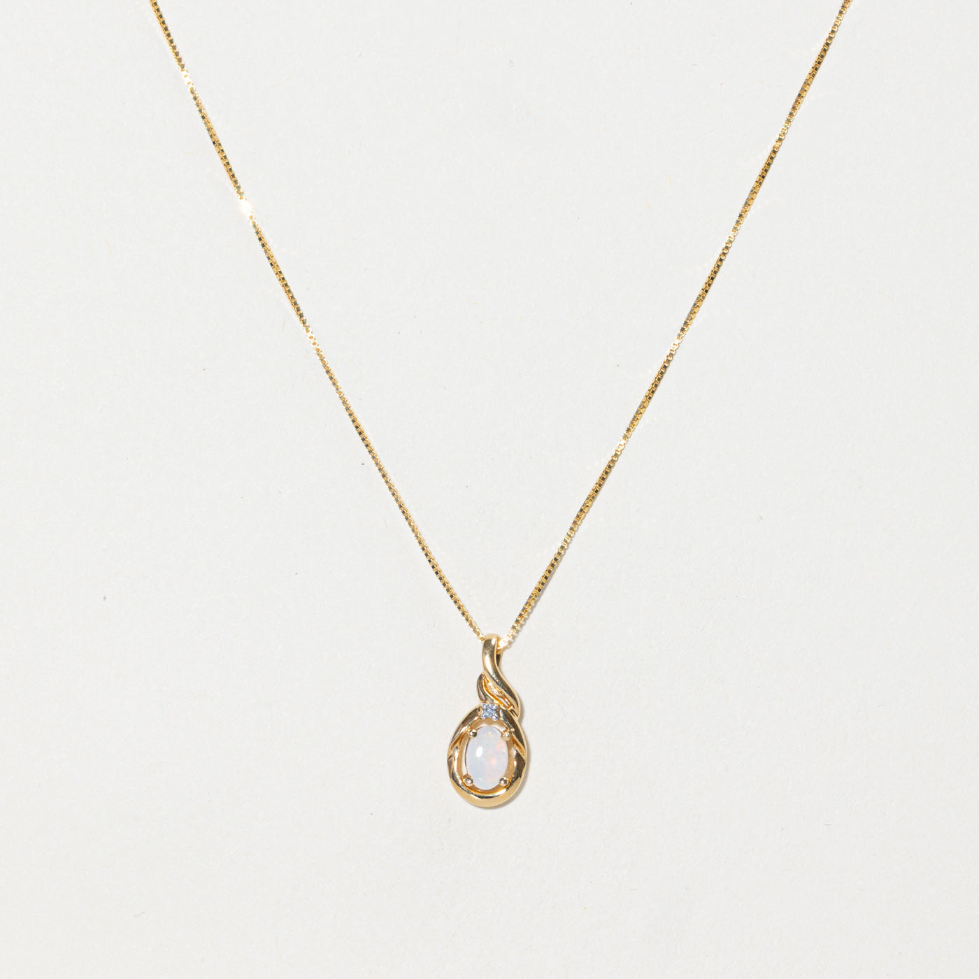 Opal & Diamond Pendant Necklace | 0.15ct, 0.01ct | 18"
