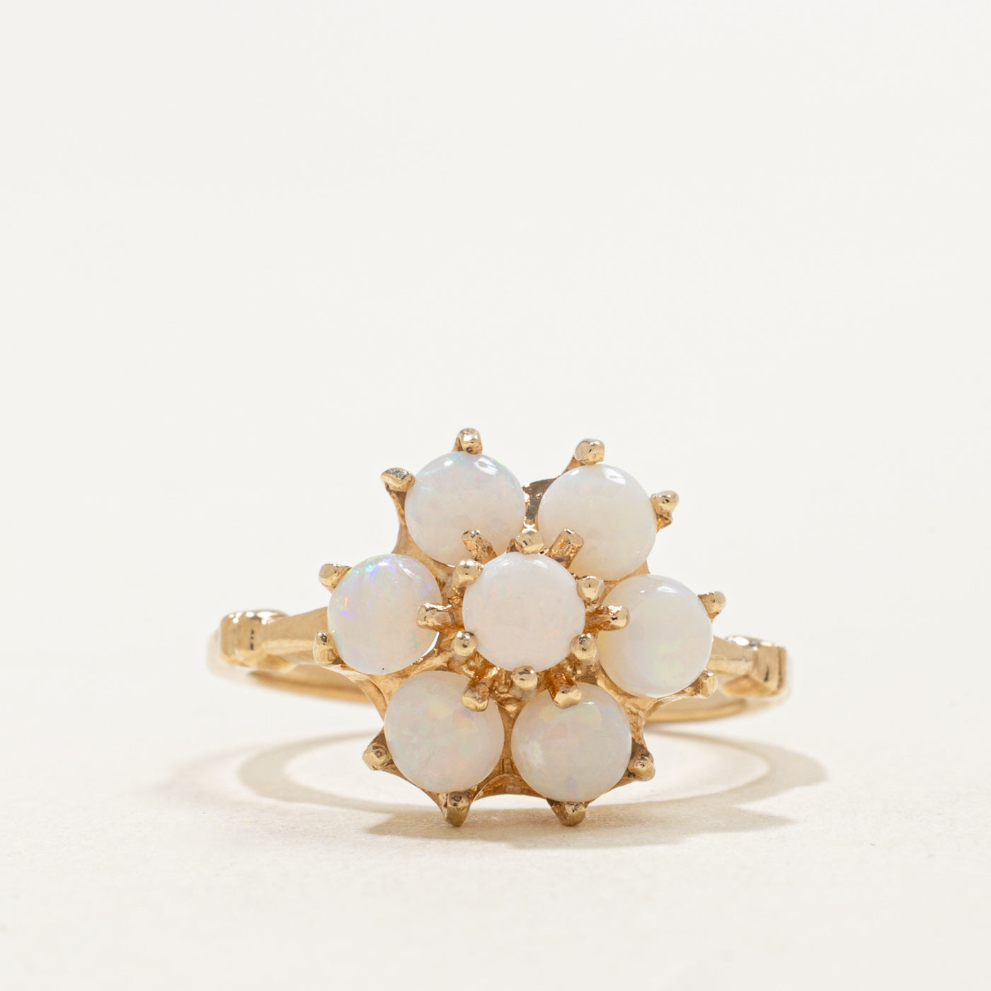 Bague en or 10 carats avec cabochon d'opale à motif floral | 1,00 ct | Taille 4,75