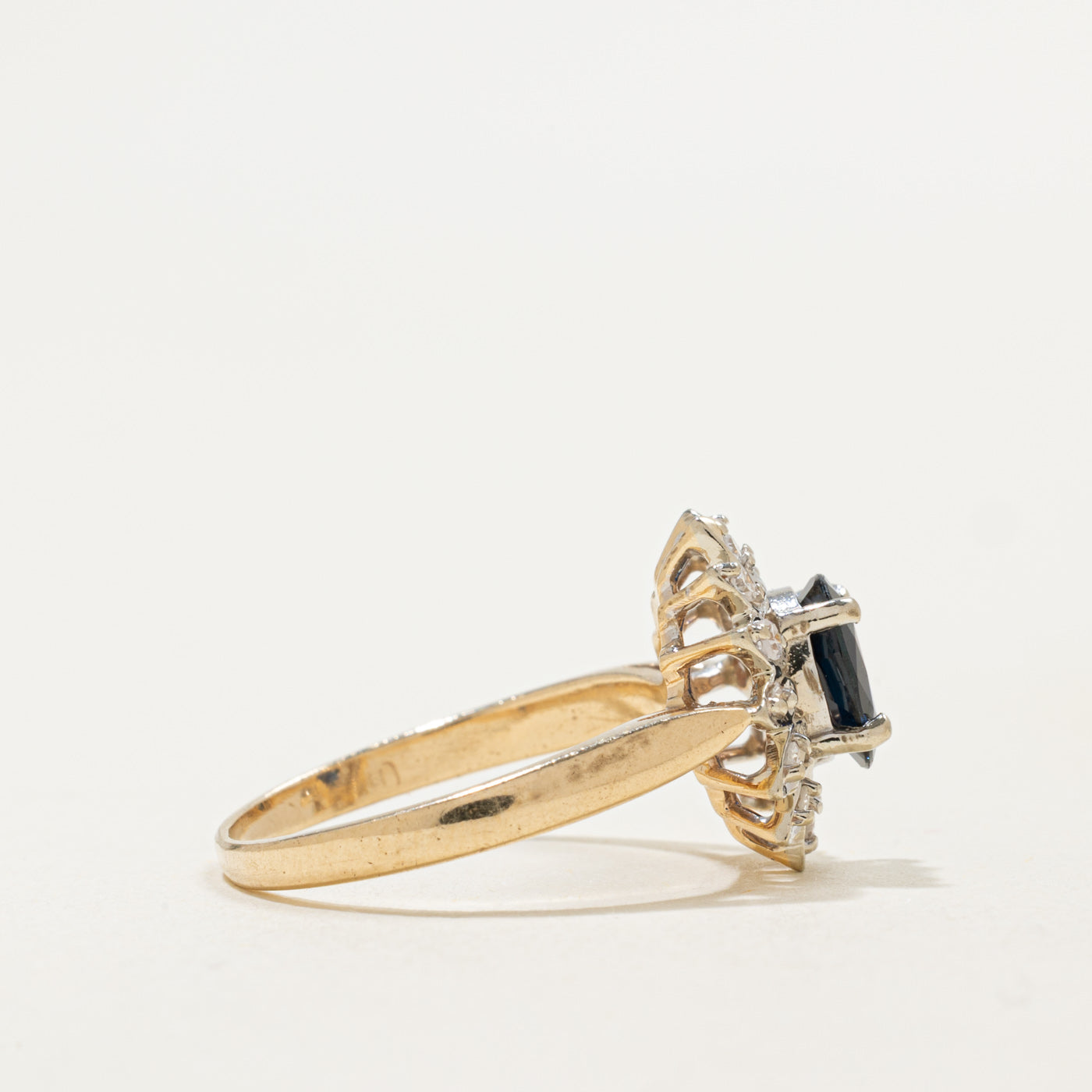 14K Oval Cut Sapphire & Diamond Petal Halo Ring | 0.70ct, 0.11ctw | SZ 6.25