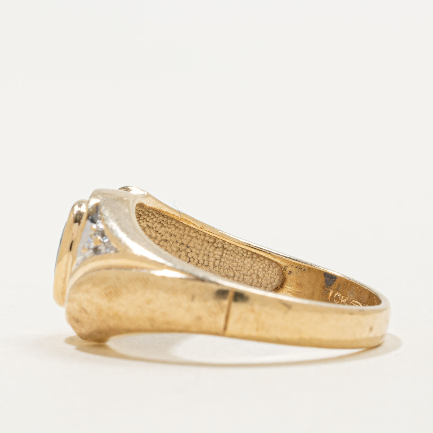 10K Bezel Set Sapphire & Diamond Grooved Ring | 1.02ct, 0.02ctw | SZ 8.25