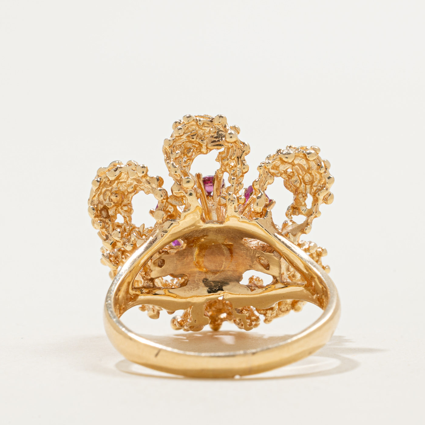 Bague en or 14 carats sertie de rubis et de diamants à motif floral | 0,30 ct au total, 0,03 ct | Taille 7