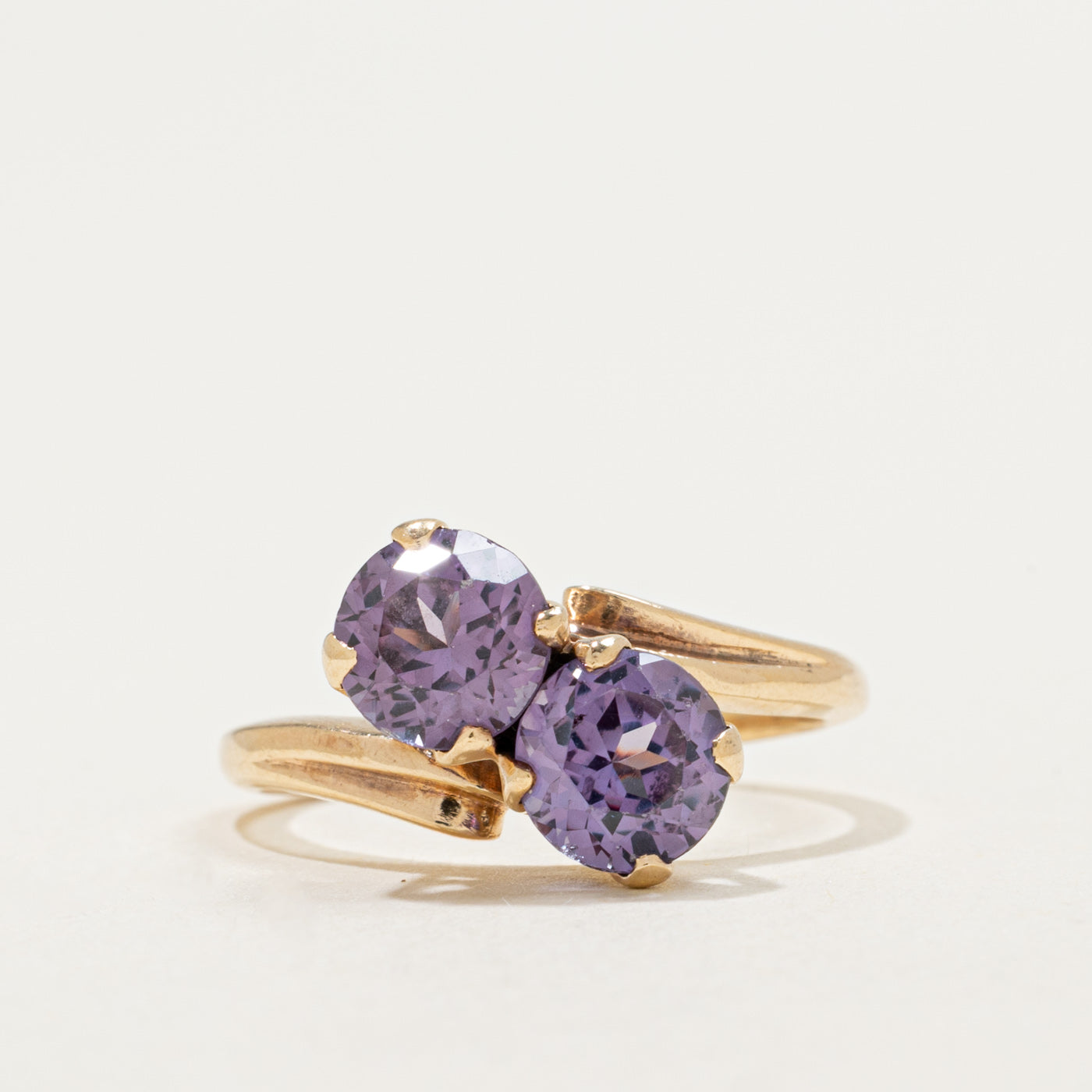 10K Toi et Moi Synthetic Colour Changing Sapphire Bypass Ring | 2.00ctw | SZ 5.5