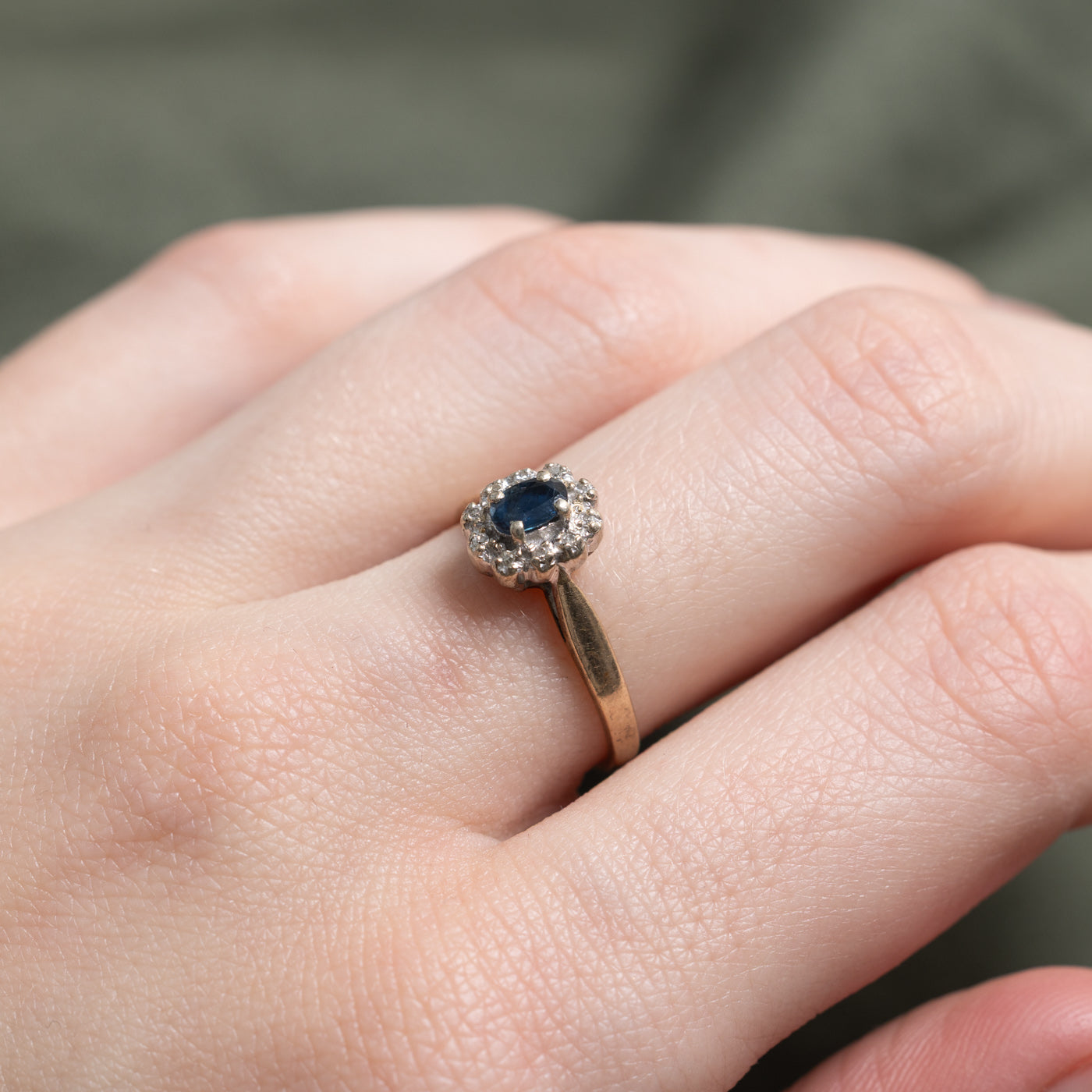 Oval Cut Sapphire & Diamond Daisy Ring | SZ 6.0