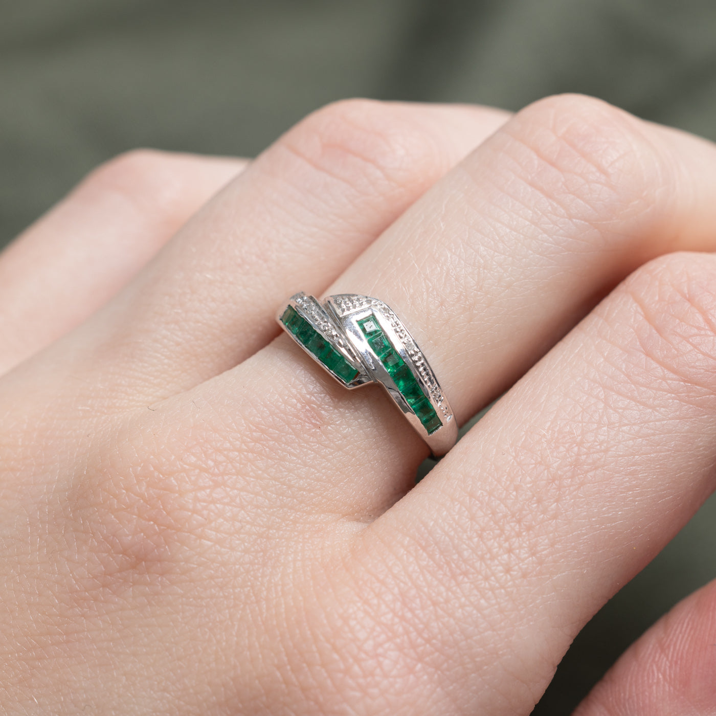 Bague sertie d'émeraudes et de diamants | Taille 6.0