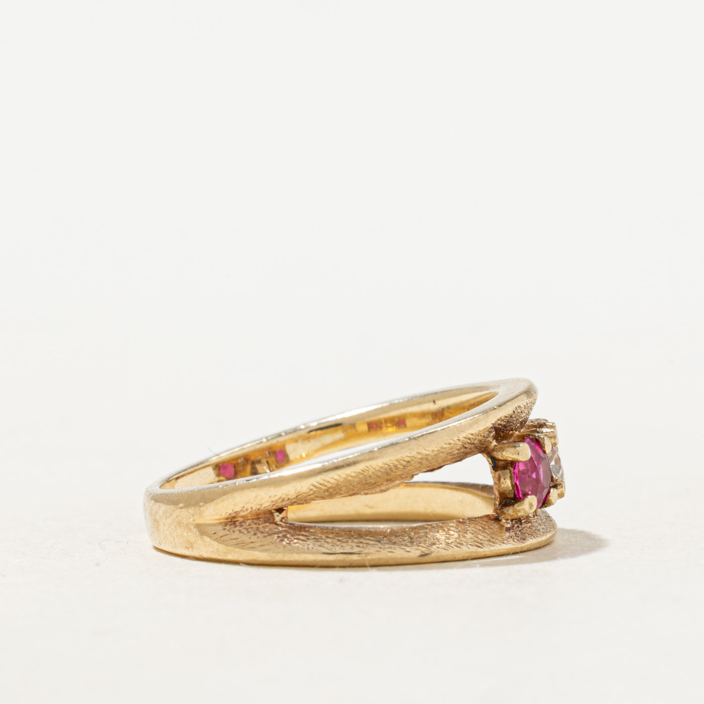 Three Stone Synthetic Ruby & Natural Diamond Textured Ring | SZ 5.25