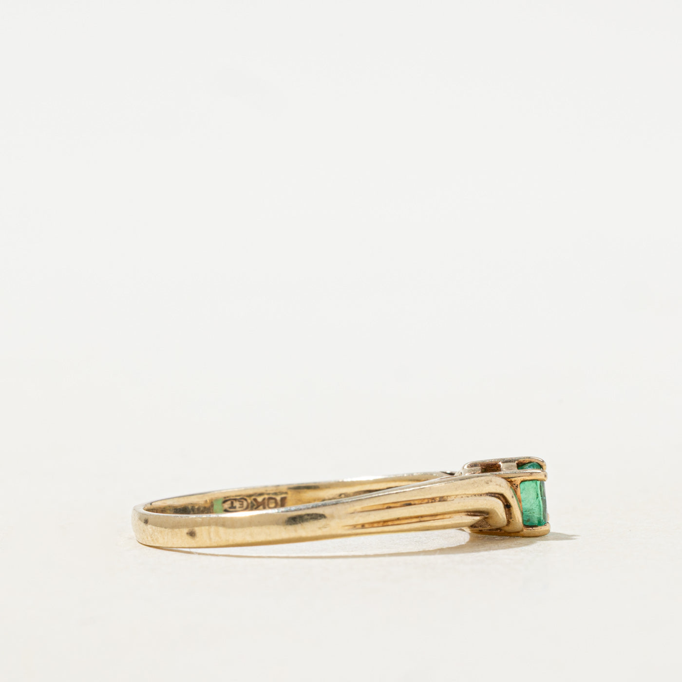 Bague solitaire émeraude rainurée | Taille 8.0