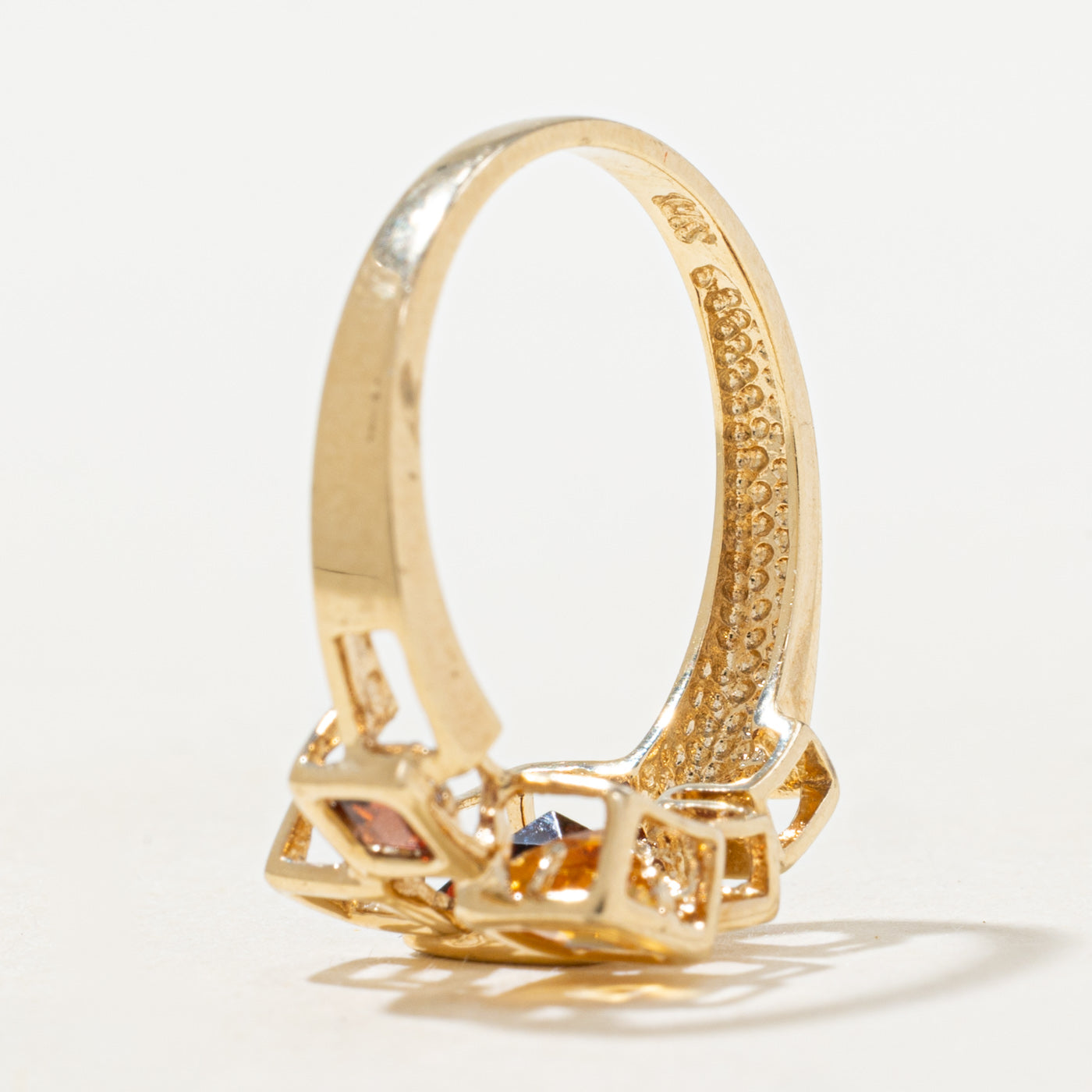 Bague géométrique en grenat et citrine taille carrée | 0,89 ct | Taille 6,75