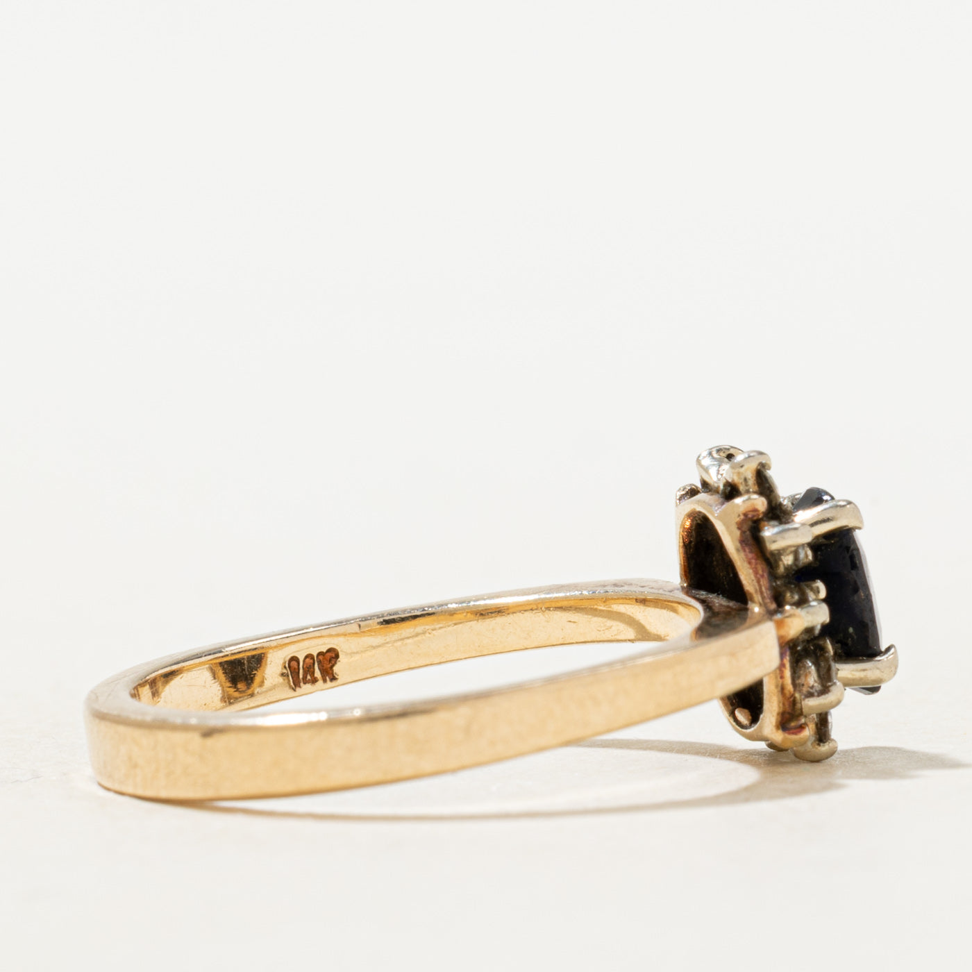 Oval Cut Sapphire & Diamond Petal Ring | SZ 7.75