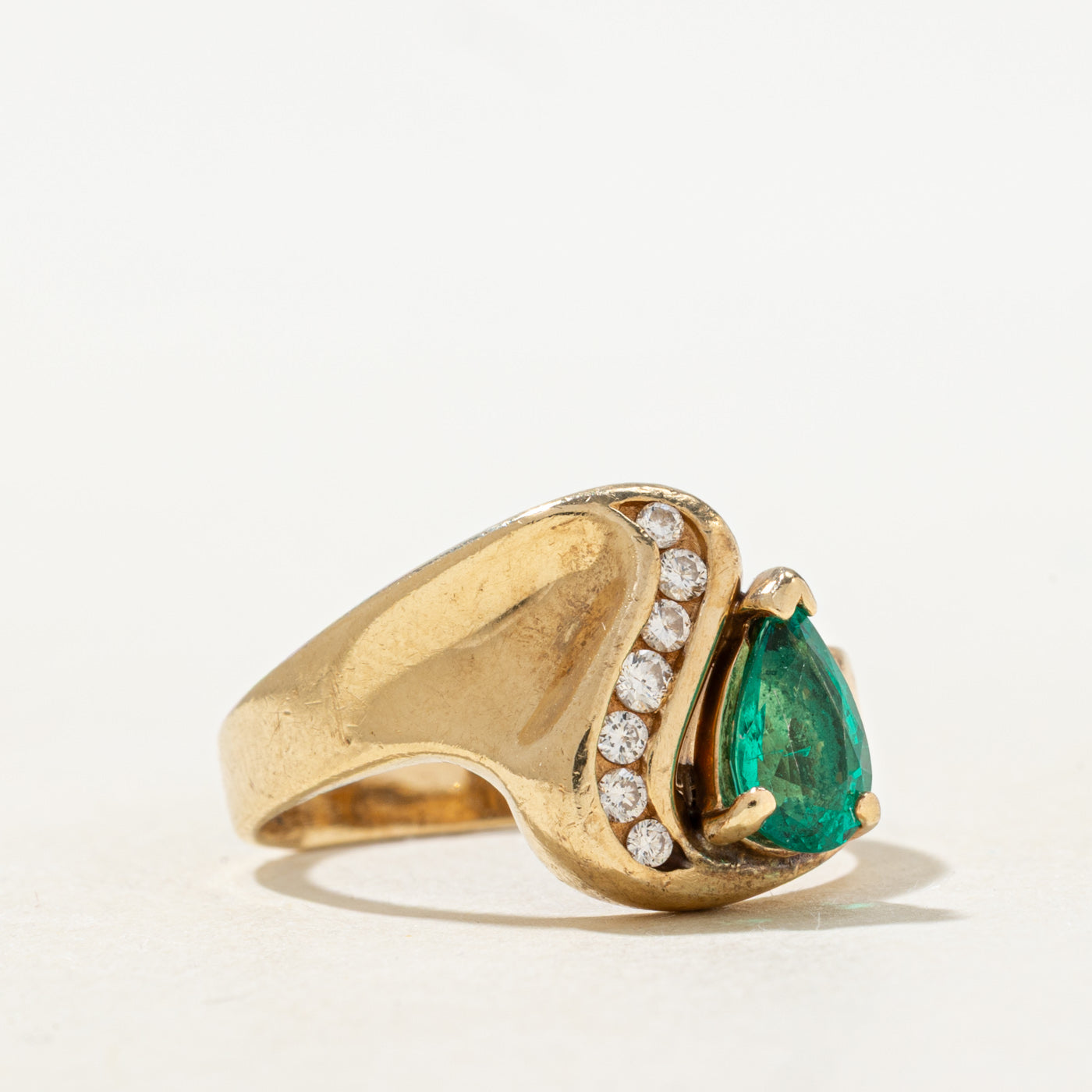 Pear Cut Synthetic Emerald & Diamond Abstract Ring | 0.07ctw, 0.07ctw | SZ 7.75