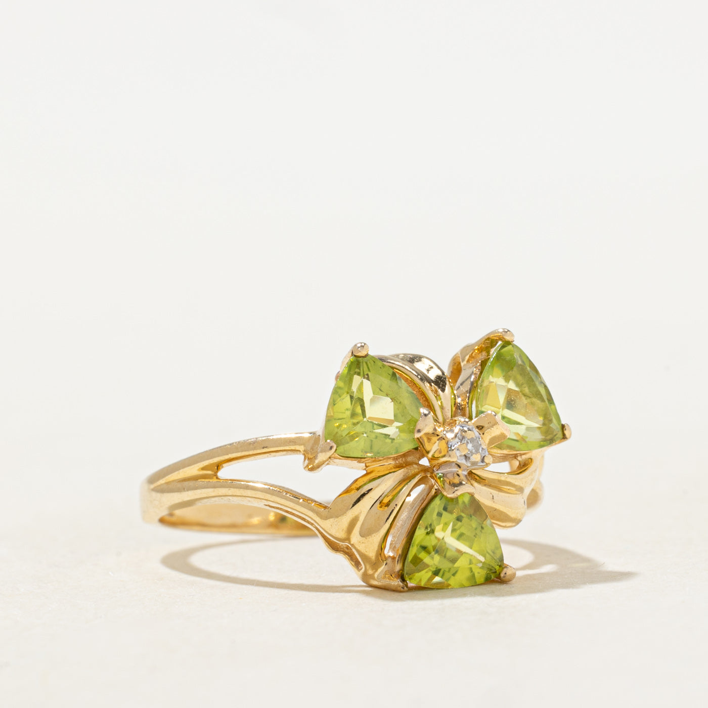 Peridot & Diamond Floral Ring | 1.20ctw, 0.01ct | SZ 6.0