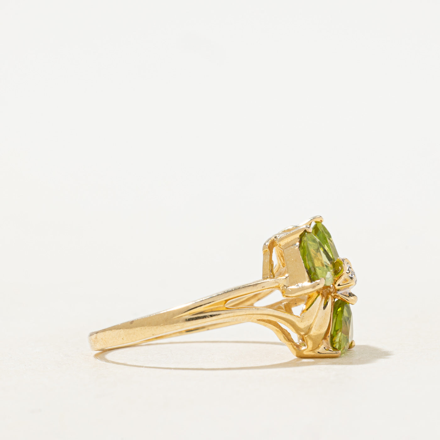 Peridot & Diamond Floral Ring | 1.20ctw, 0.01ct | SZ 6.0