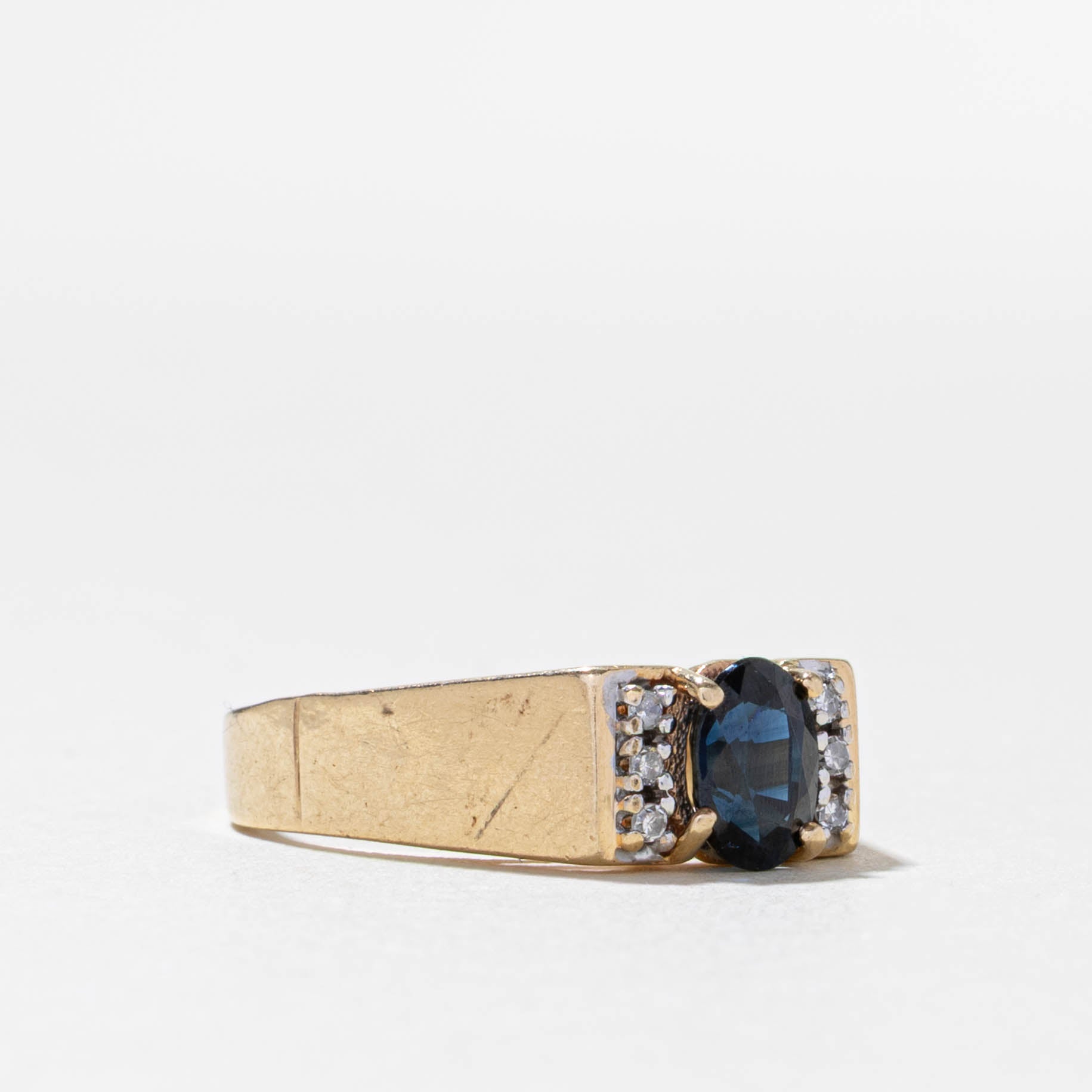 10k Oval Cut Sapphire & Diamond Accented Ring | 0.92ct, 0.03ctw | SZ 6.75