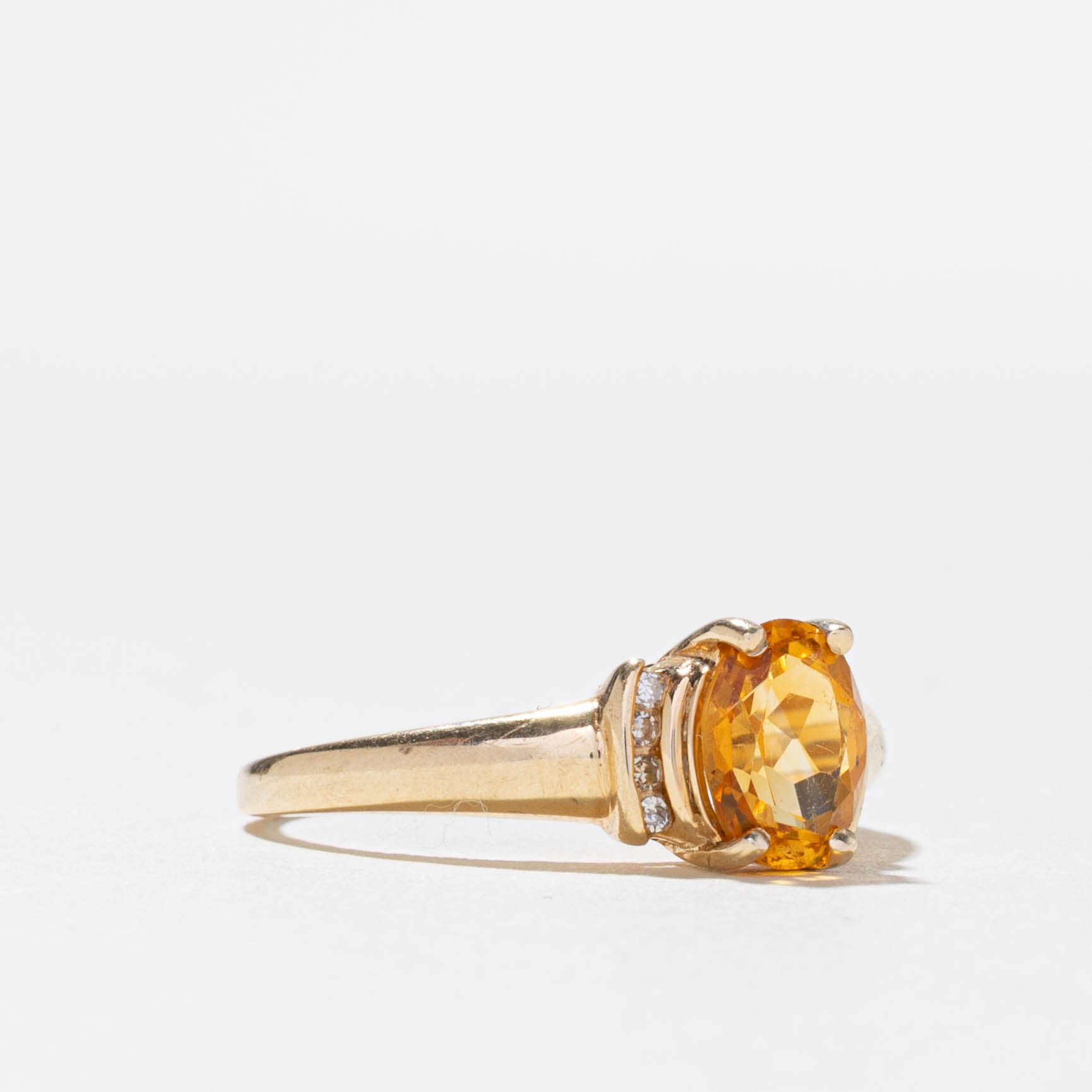 10k Oval Cut Citrine & Diamond Accented Ring | 1.00ct, 0.04ctw | SZ 8.25