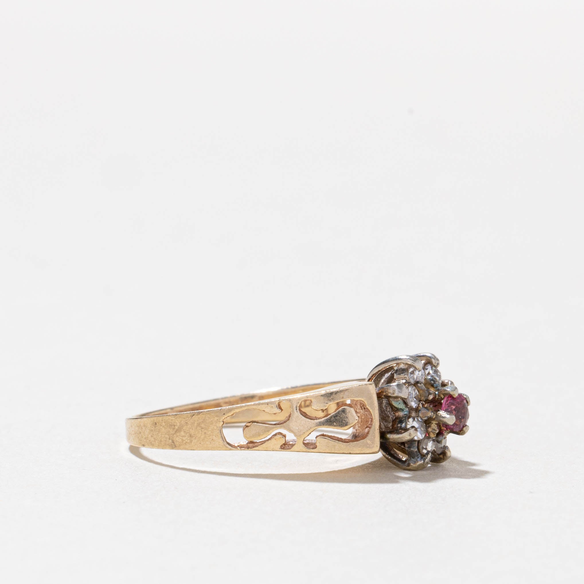 10k Ruby & Diamond Petal Cluster Ring | SZ 5.75