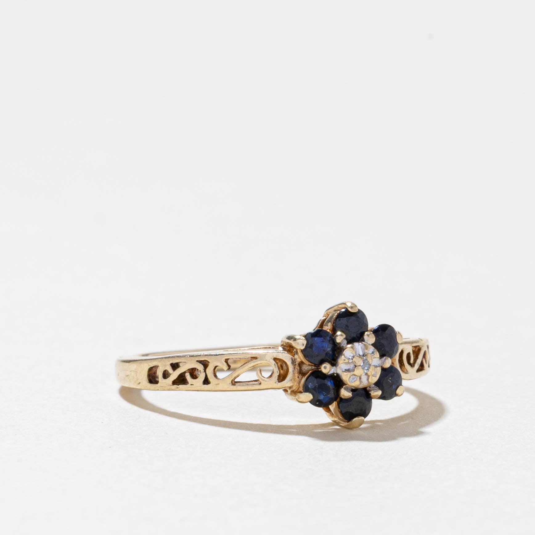 10k Sapphire & Diamond Petal Cluster Ring | SZ 6.5