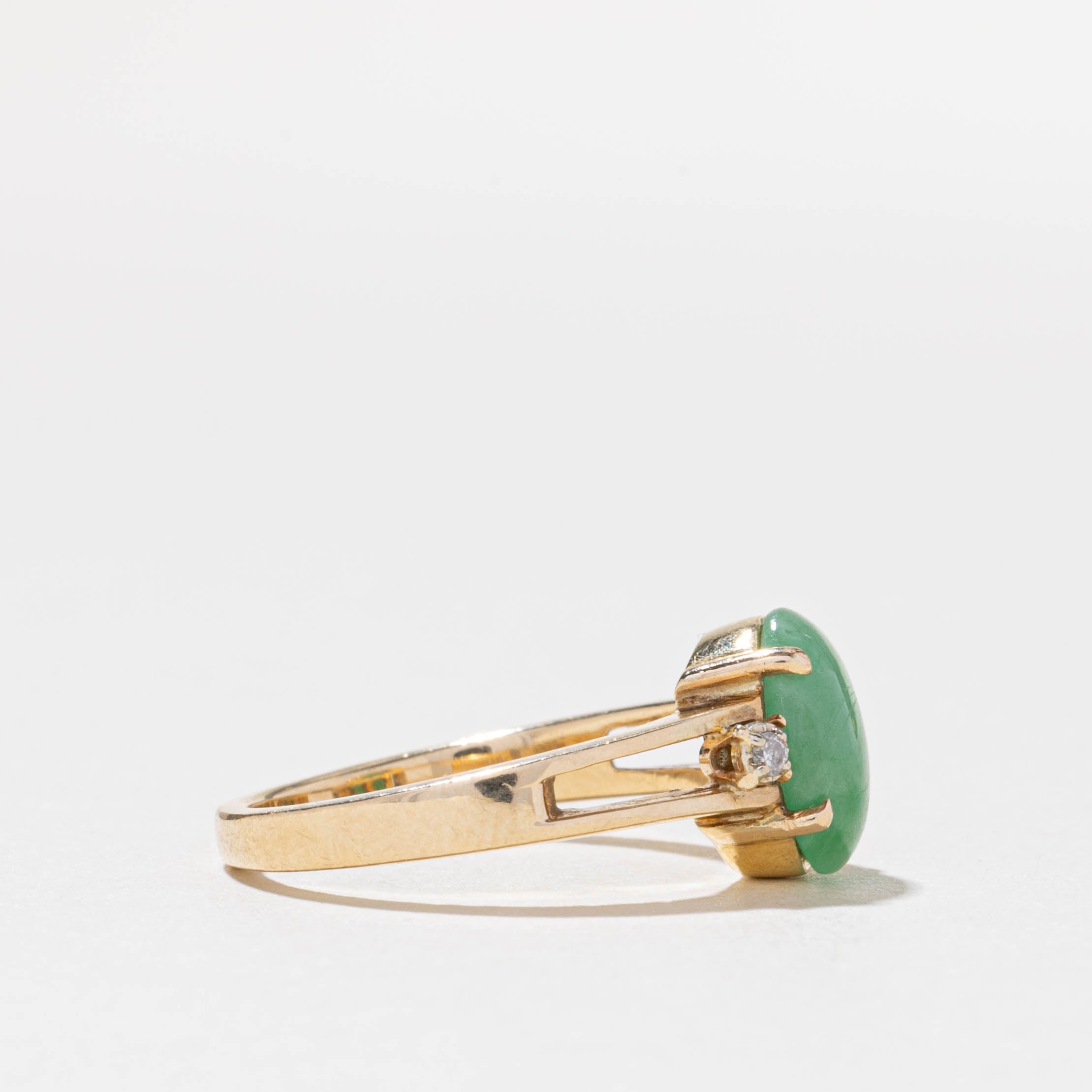 14k Jadeite & Diamond Accented Ring | 2.00ct, 0.03ctw | SZ 6.75