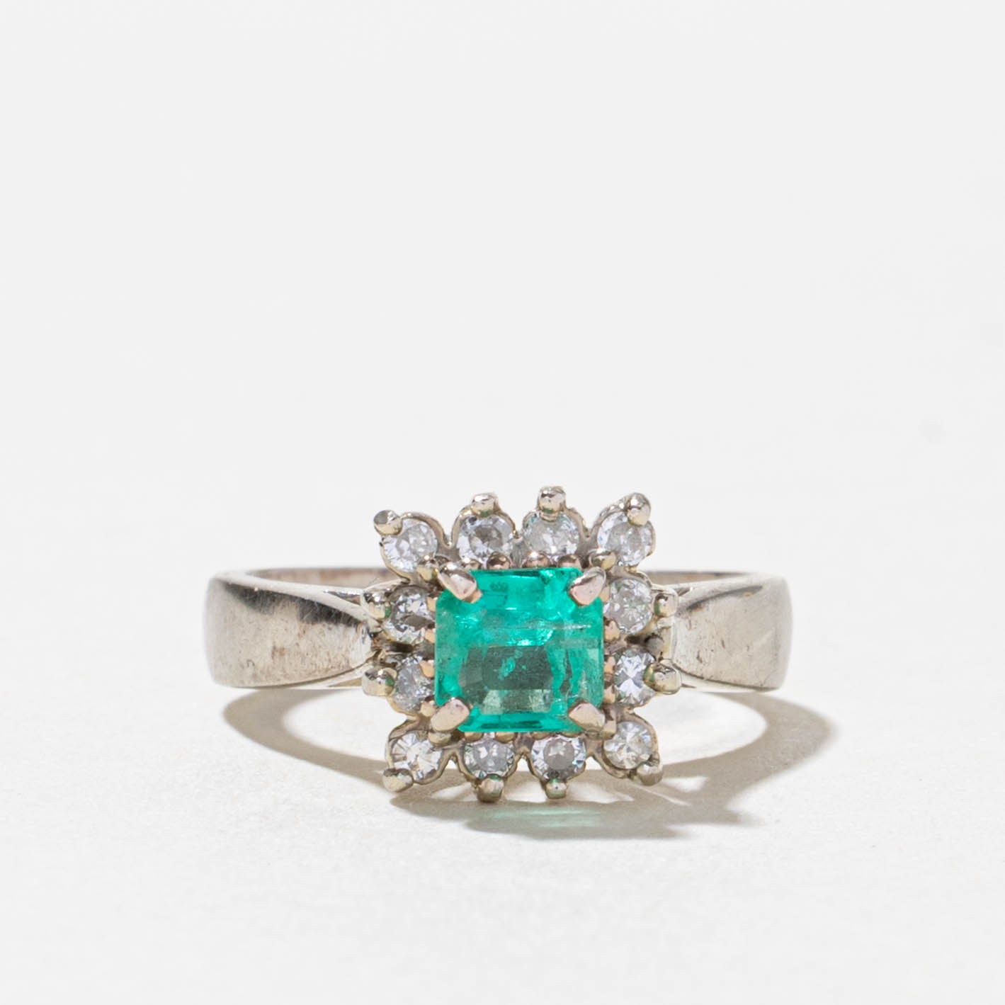 14k Emerald & Diamond Petal Halo Ring | 0.45ct, 0.14ctw | SZ 4.5