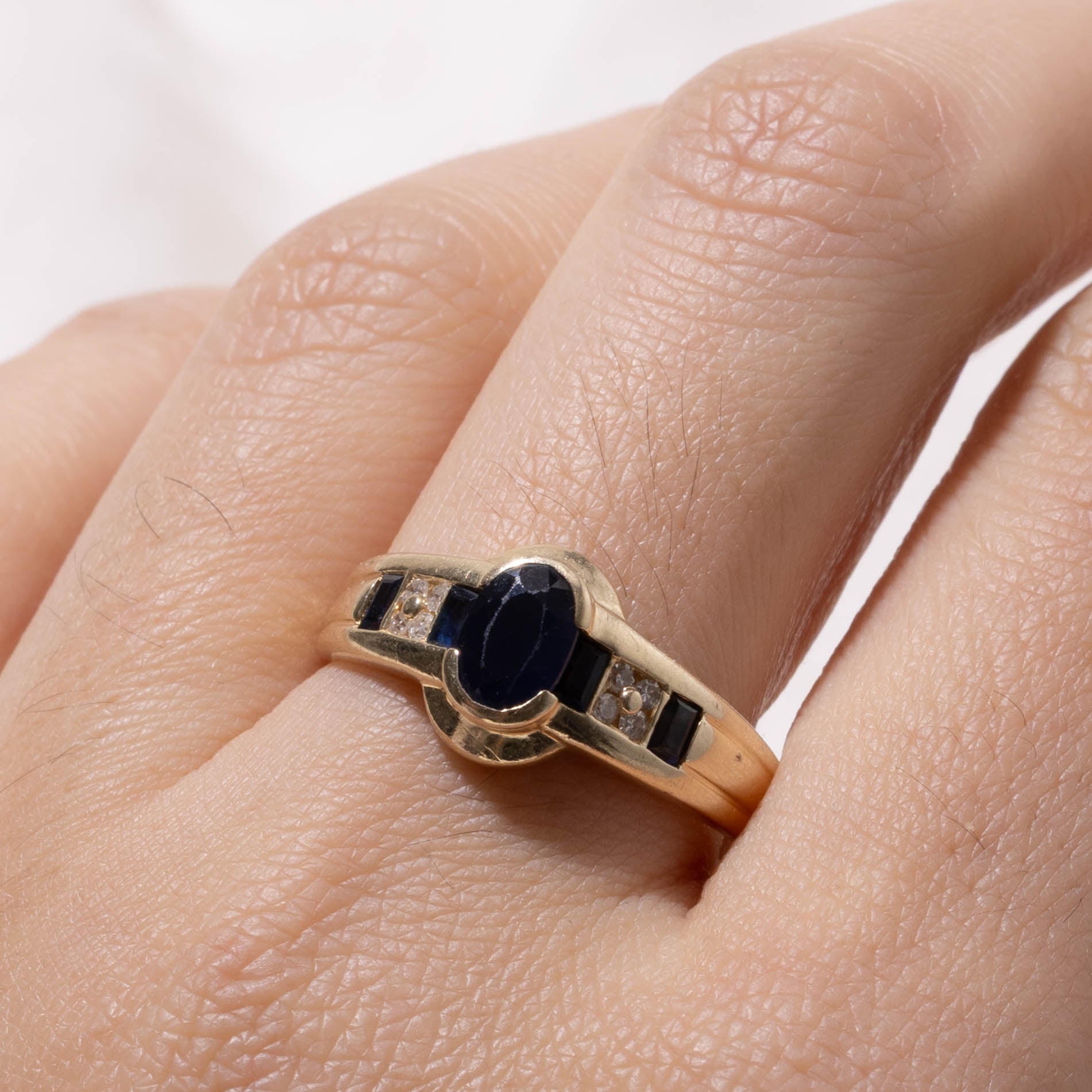 10k Semi Bezel Sapphire & Diamond Ring | 0.95ctw, 0.04ctw | SZ 9.5