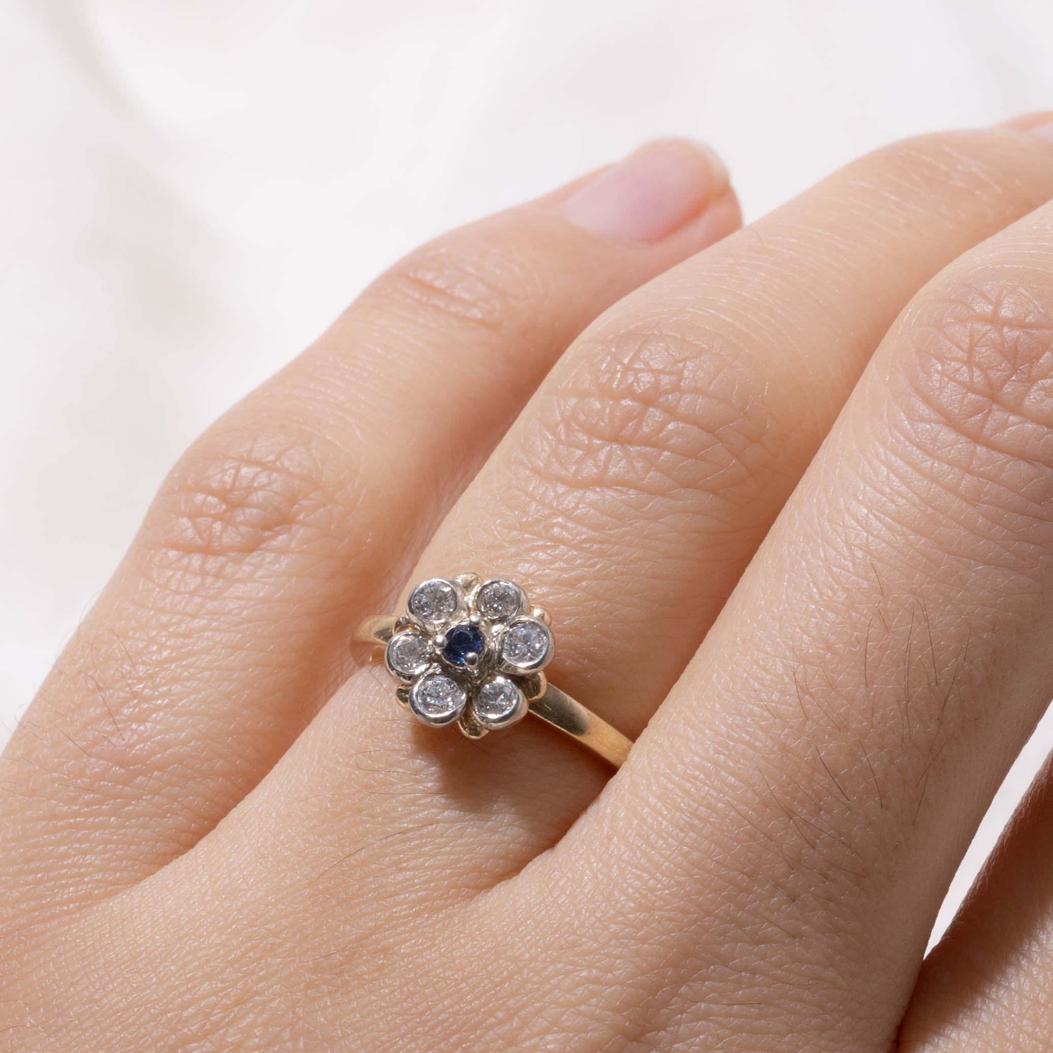 14k Sapphire & Diamond Daisy Ring | SZ 4.25