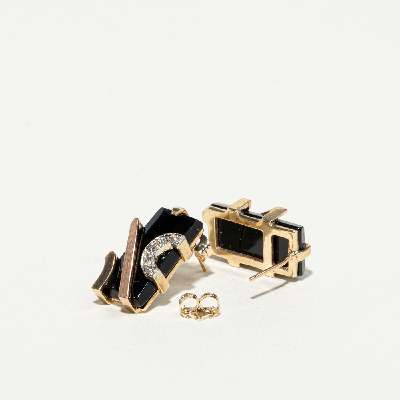 Boucles d'oreilles puces géométriques en onyx et diamants | 5,00 ct, 0,05 ct