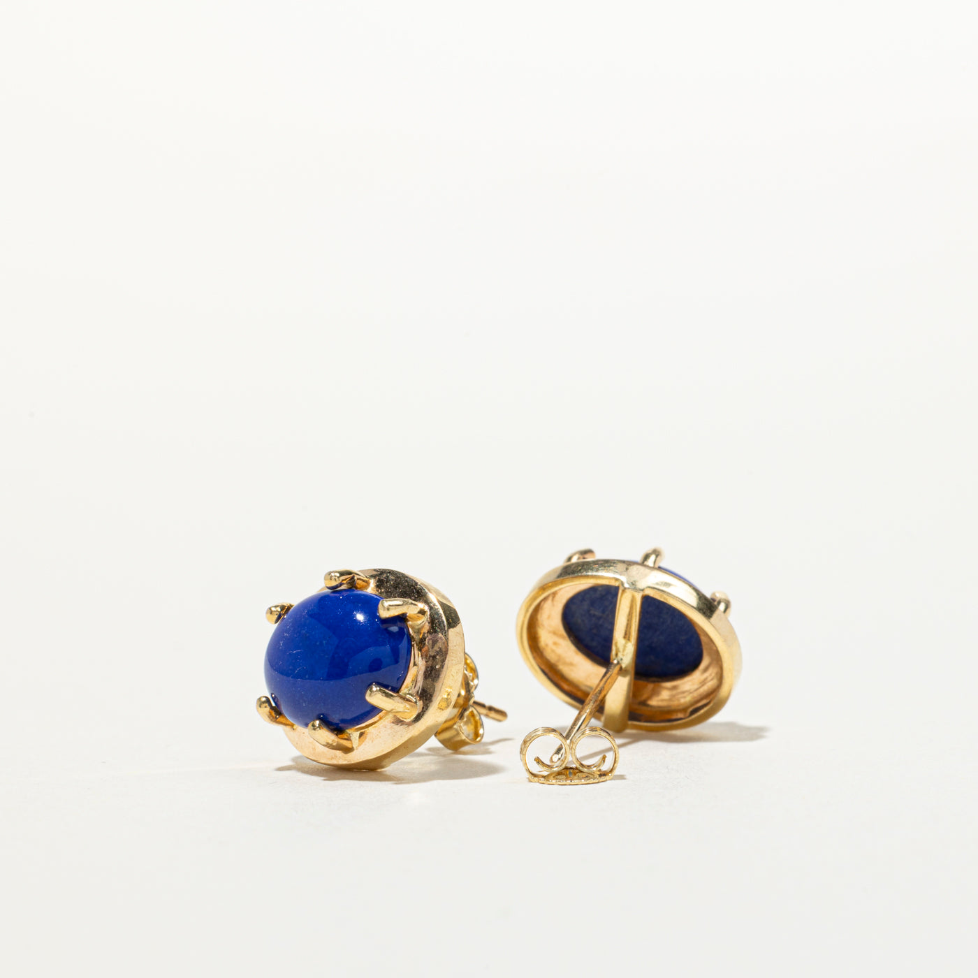 Boucles d'oreilles puces en lapis-lazuli cabochon ovale | 3,20 ct