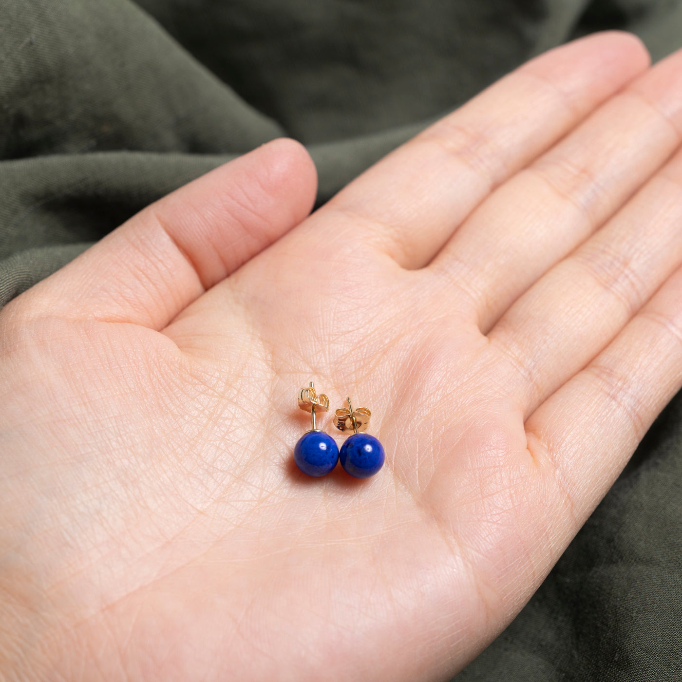 Boucles d'oreilles puces en lapis-lazuli sphérique | 6,00 ct