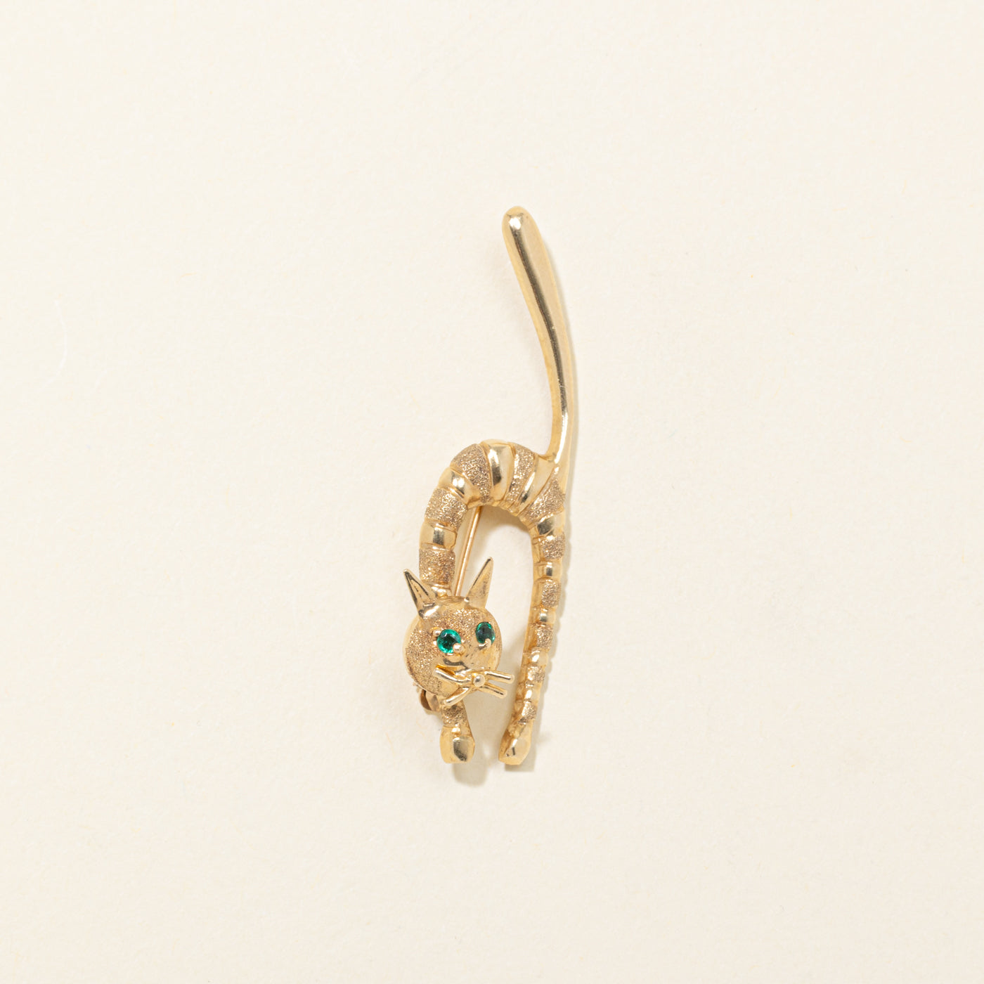 14k Emerald Cat Brooch | 0.04ctw