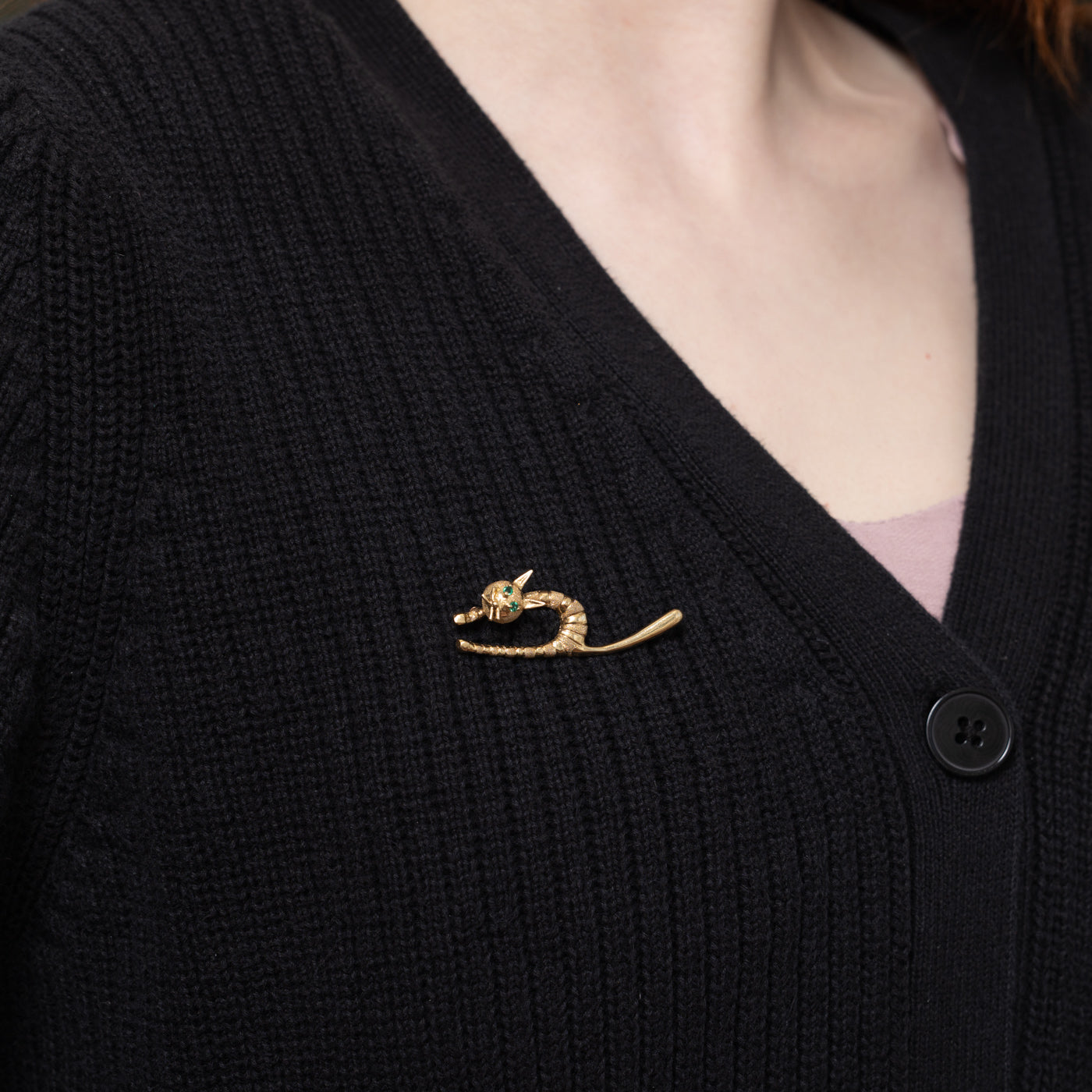 14k Emerald Cat Brooch | 0.04ctw