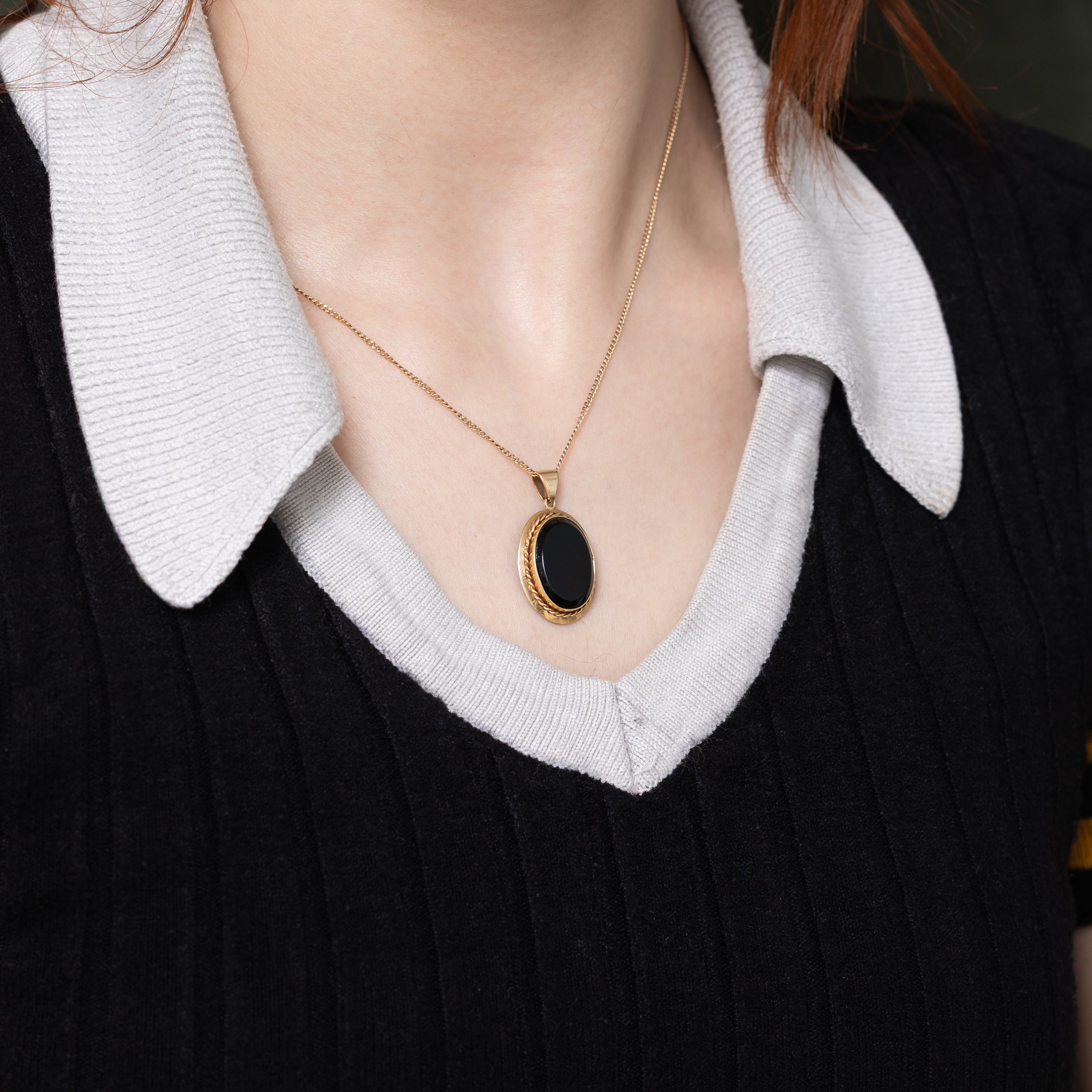 Bezel Set Onyx Pendant | 5.00ct