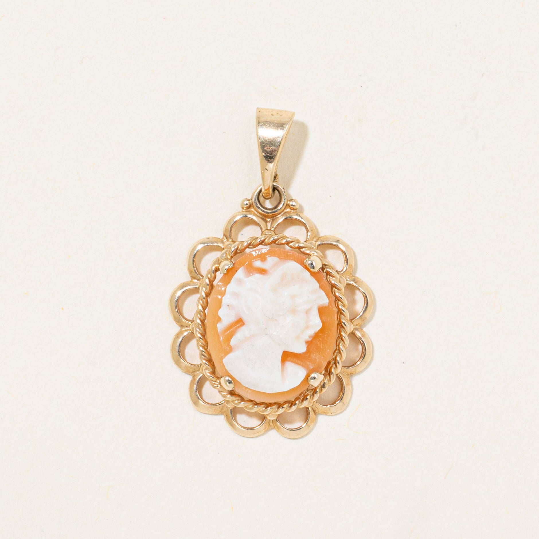 Shell Cameo Pendant | 2.00ct