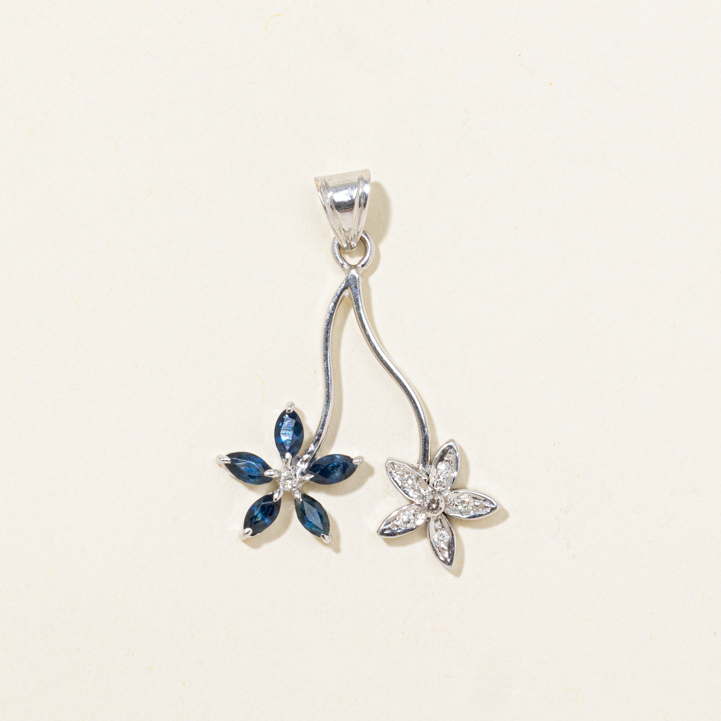 Pendentif floral en saphir taille marquise et diamants | 0,48 ct, 0,04 ct