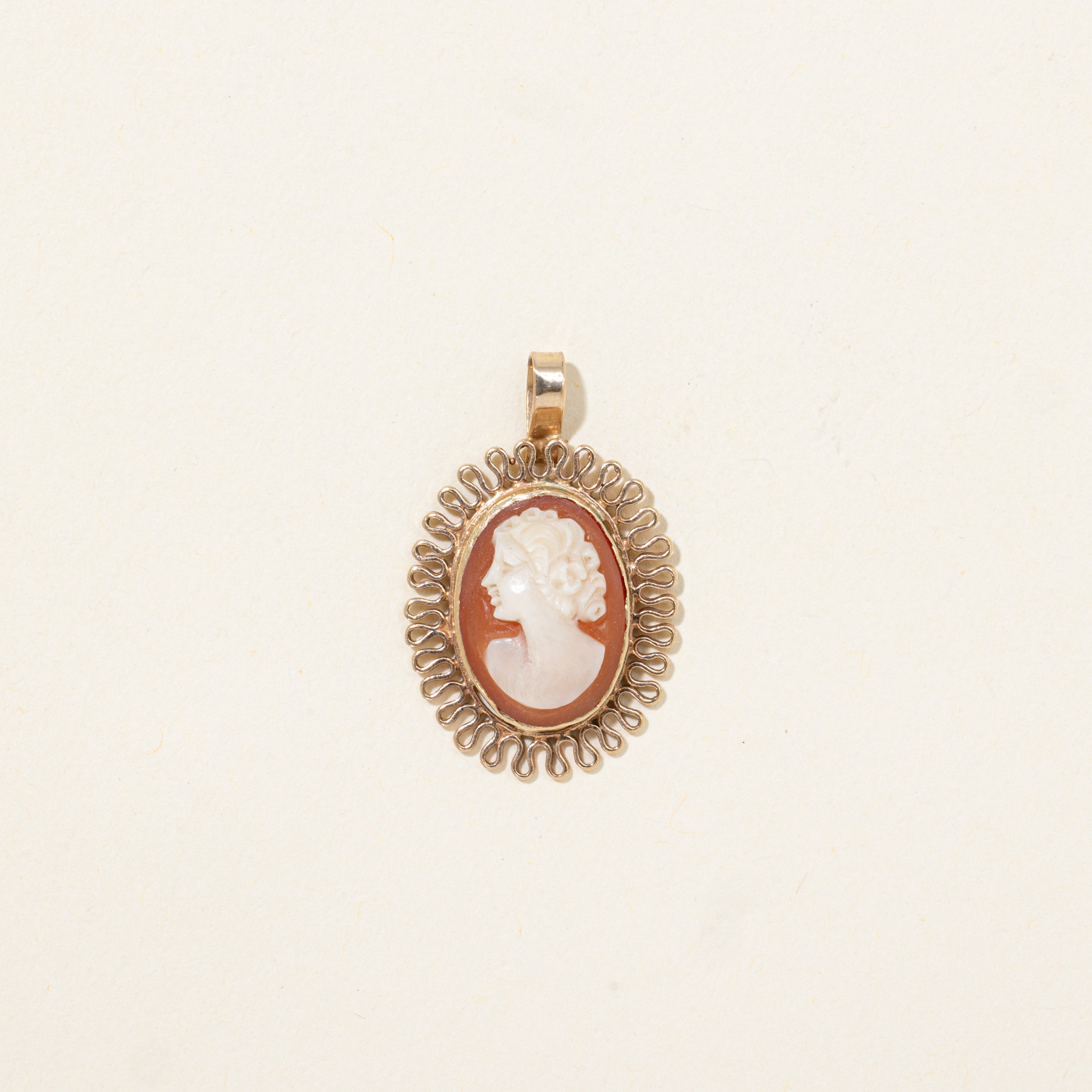 Shell Cameo Pendant | 3.10ct