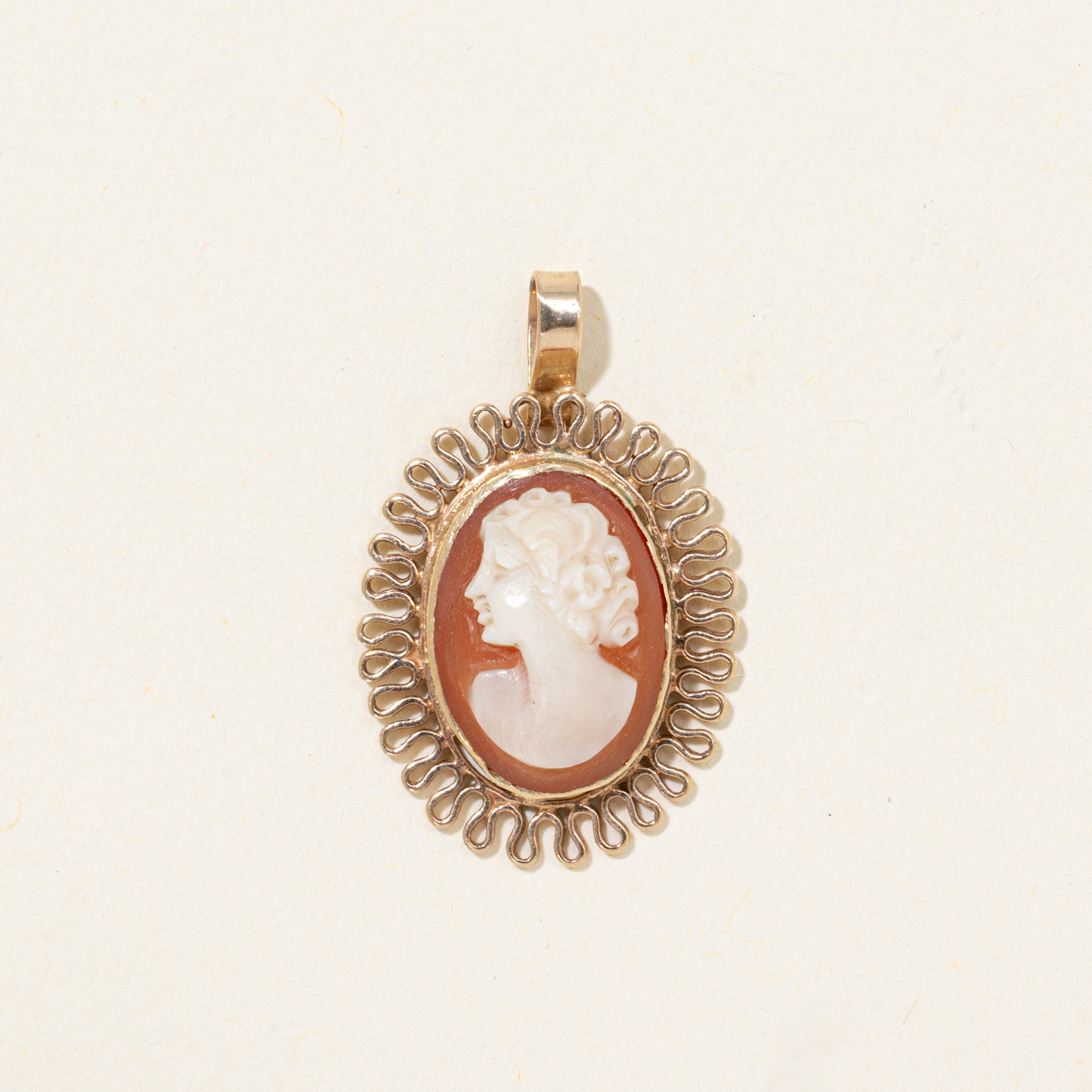 Shell Cameo Pendant | 3.10ct