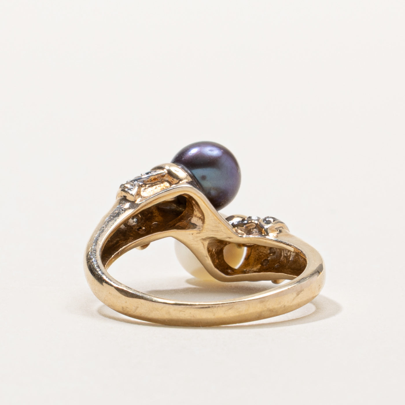 Black & White Pearl & Diamond Ring | 0.10ctw | SZ 6